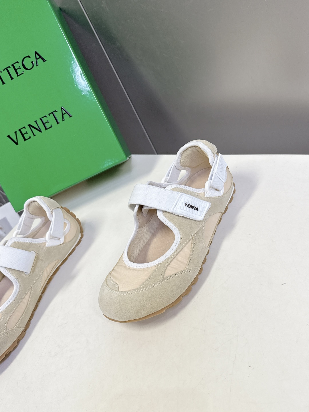 Bottega Veneta Orbit Flash2026春夏新款 玛丽珍 休闲鞋 运动鞋​​ 超多明