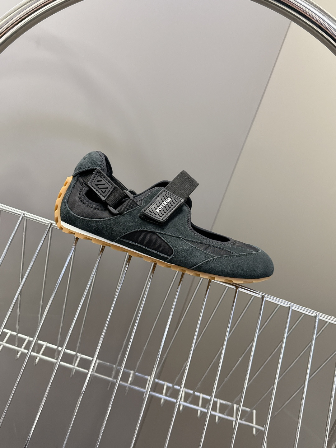 Bottega Veneta Orbit Flash2026春夏新款 玛丽珍 休闲鞋 运动鞋​​ 超多明