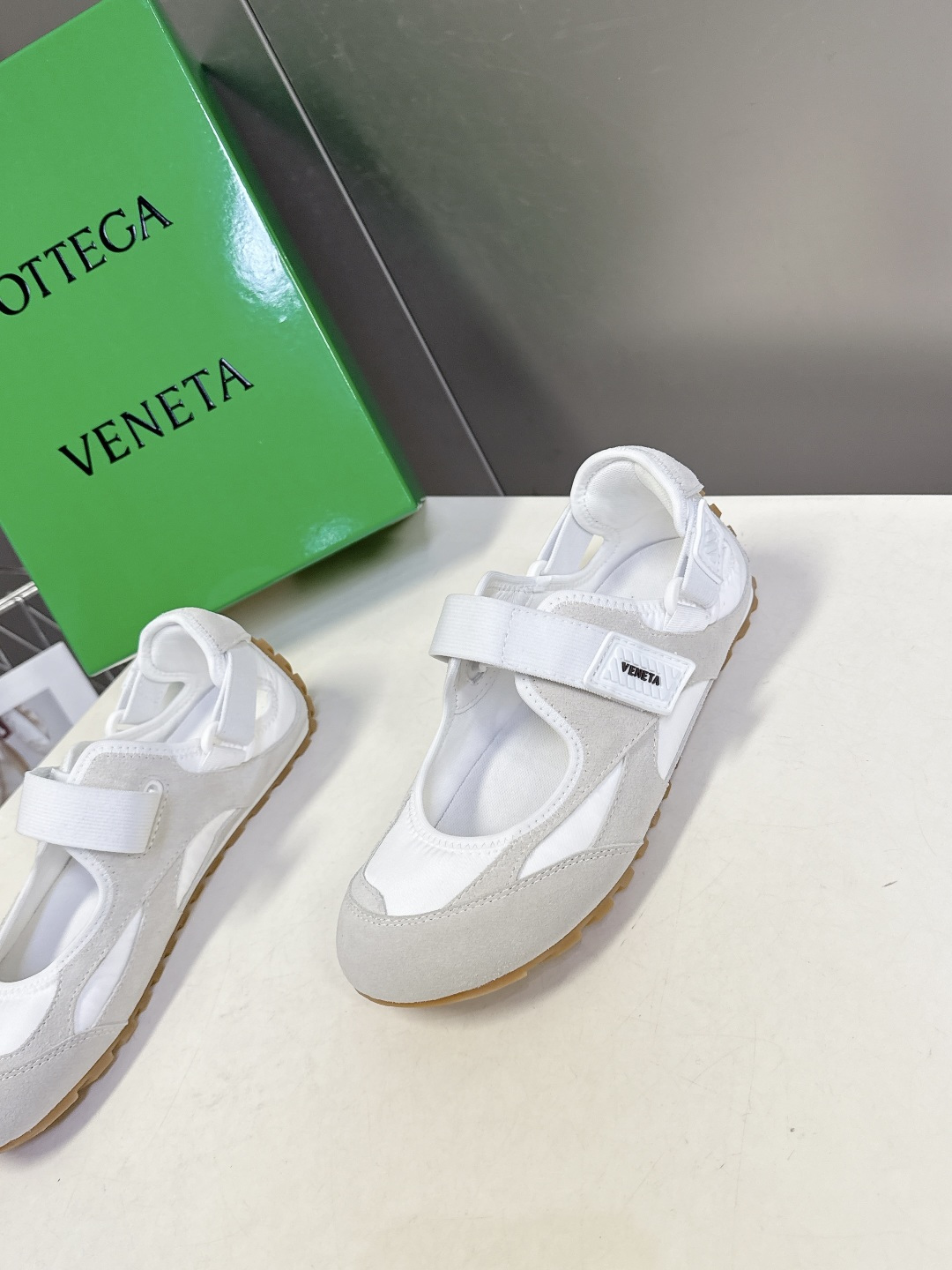 Bottega Veneta Orbit Flash2026春夏新款 玛丽珍 休闲鞋 运动鞋​​ 超多明