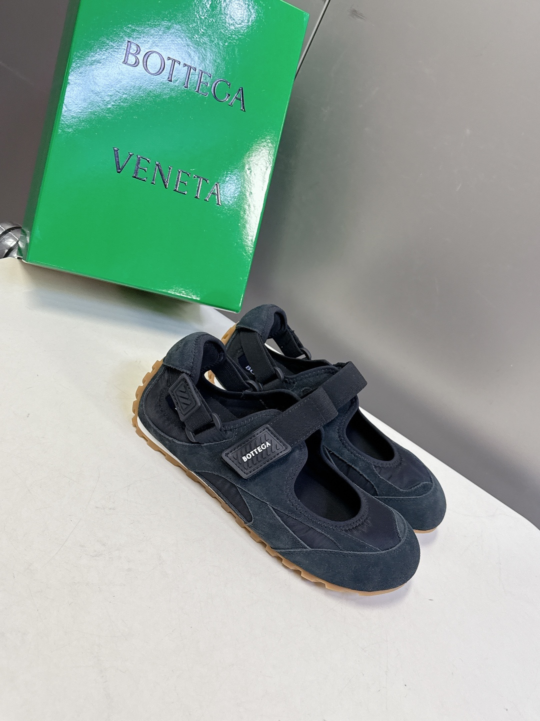 Bottega Veneta Orbit Flash2026春夏新款 玛丽珍 休闲鞋 运动鞋​​ 超多明