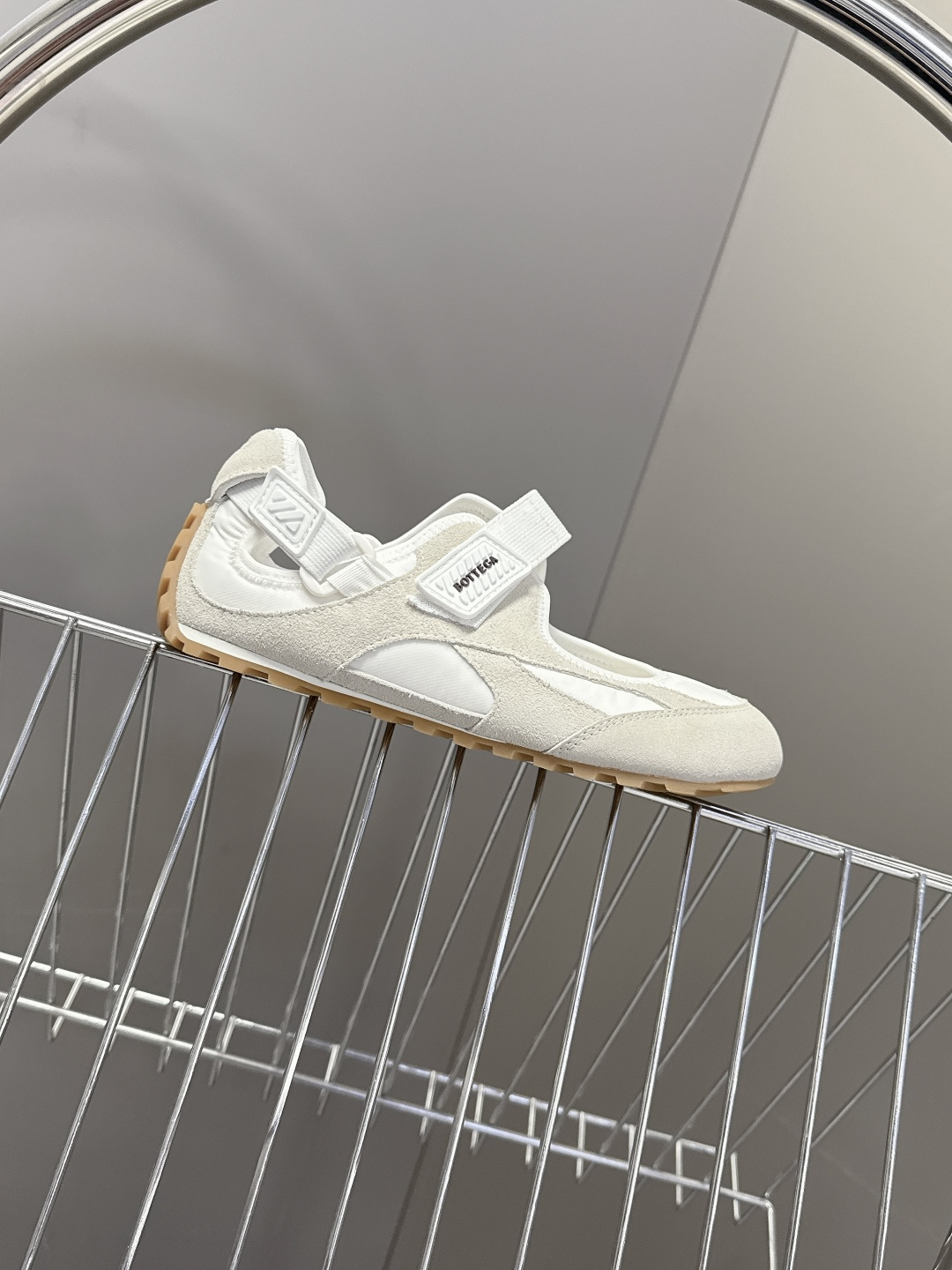 Bottega Veneta Orbit Flash2026春夏新款 玛丽珍 休闲鞋 运动鞋​​ 超多明