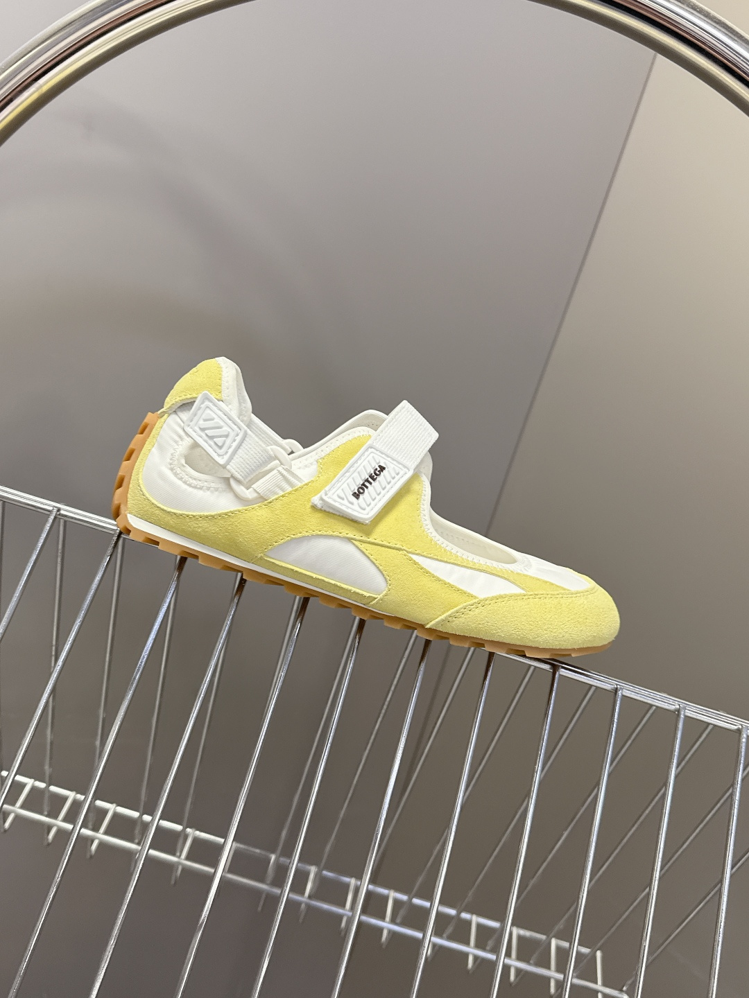 Bottega Veneta Orbit Flash2026春夏新款 玛丽珍 休闲鞋 运动鞋​​ 超多明