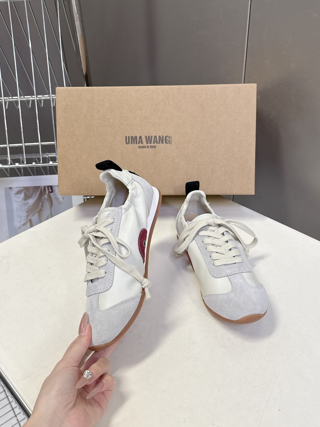 UMA WANG2026春夏最新款复古绑带 德训鞋 休闲鞋超多明星网红种草 内衬为细腻小羊皮，触感亲肤且