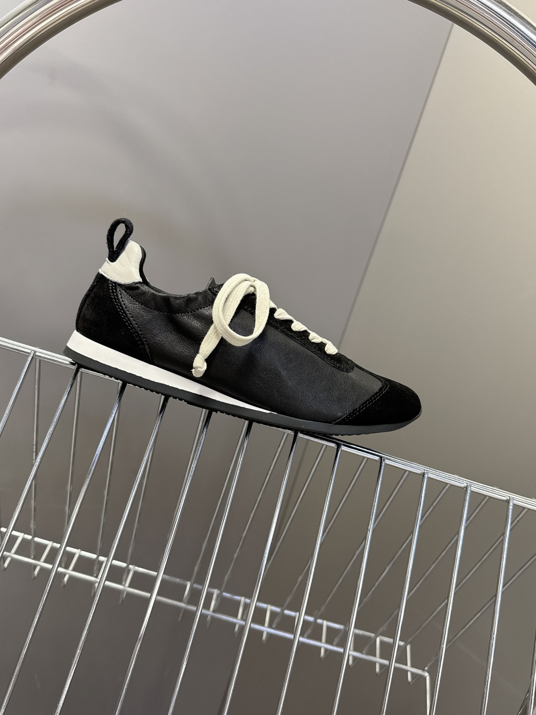 UMA WANG2026春夏最新款复古绑带 德训鞋 休闲鞋超多明星网红种草 内衬为细腻小羊皮，触感亲肤且