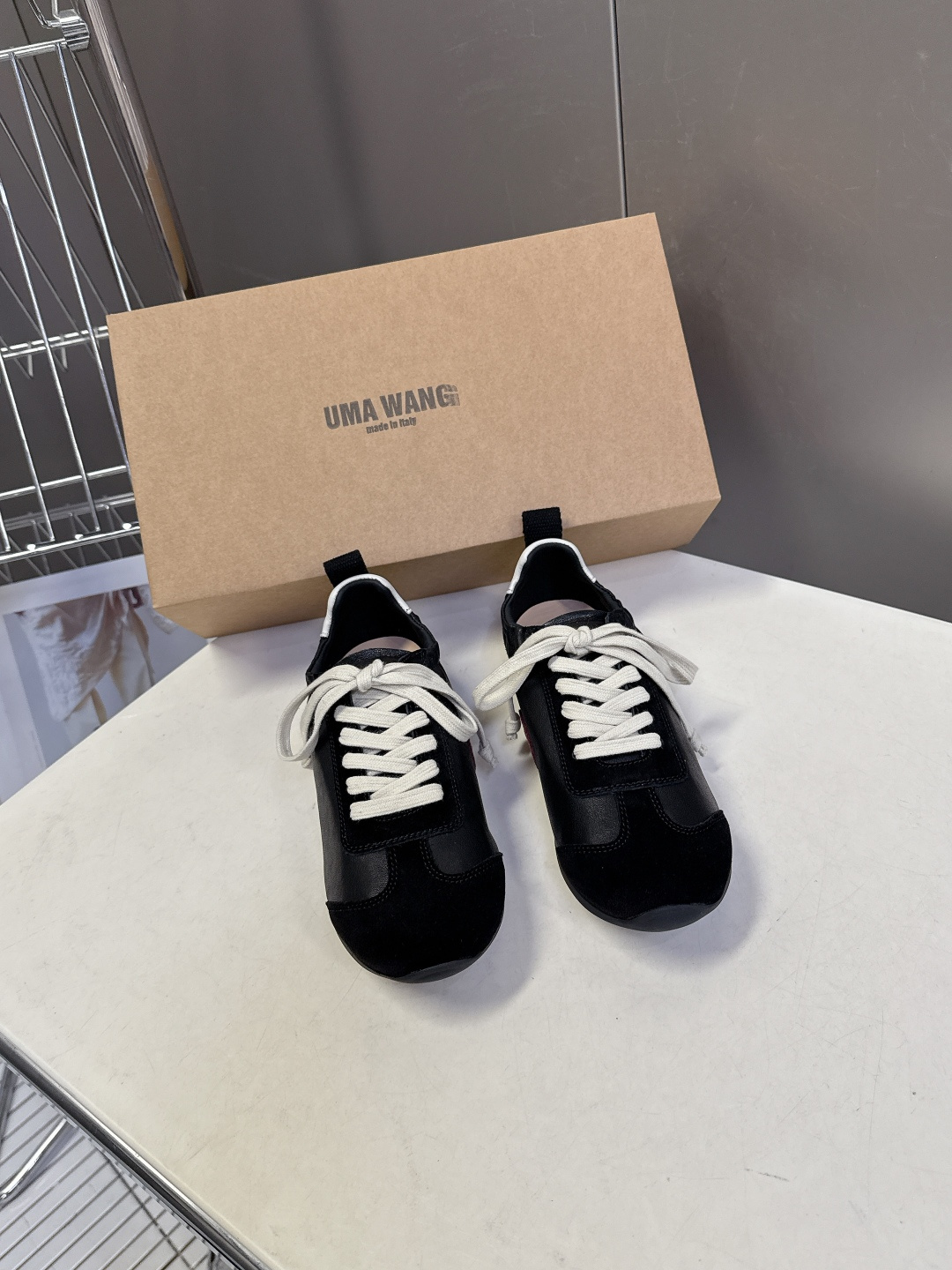 UMA WANG2026春夏最新款复古绑带 德训鞋 休闲鞋超多明星网红种草 内衬为细腻小羊皮，触感亲肤且