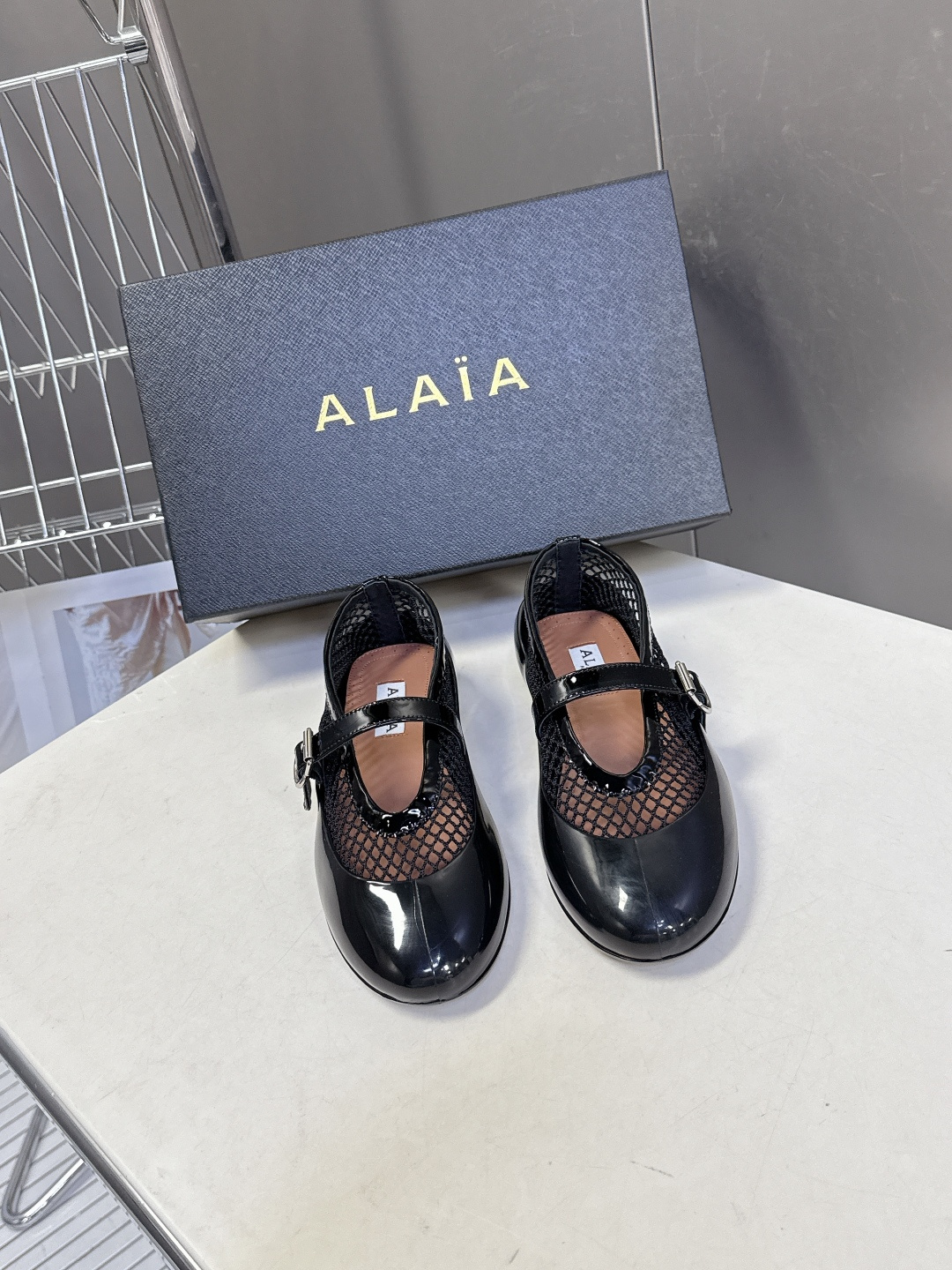 ALAIA 阿莱亚2026春夏最新款鱼网包头凉鞋 芭蕾舞平底跳舞鞋ALAIA品牌源自其创始人，Azzed