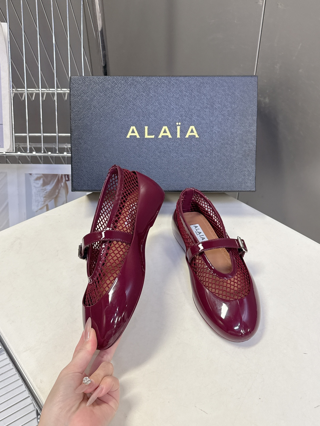 ALAIA 阿莱亚2026春夏最新款鱼网包头凉鞋 芭蕾舞平底跳舞鞋ALAIA品牌源自其创始人，Azzed