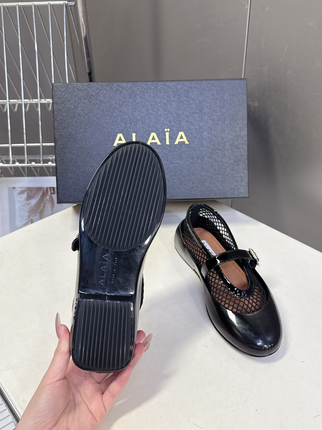 ALAIA 阿莱亚2026春夏最新款鱼网包头凉鞋 芭蕾舞平底跳舞鞋ALAIA品牌源自其创始人，Azzed