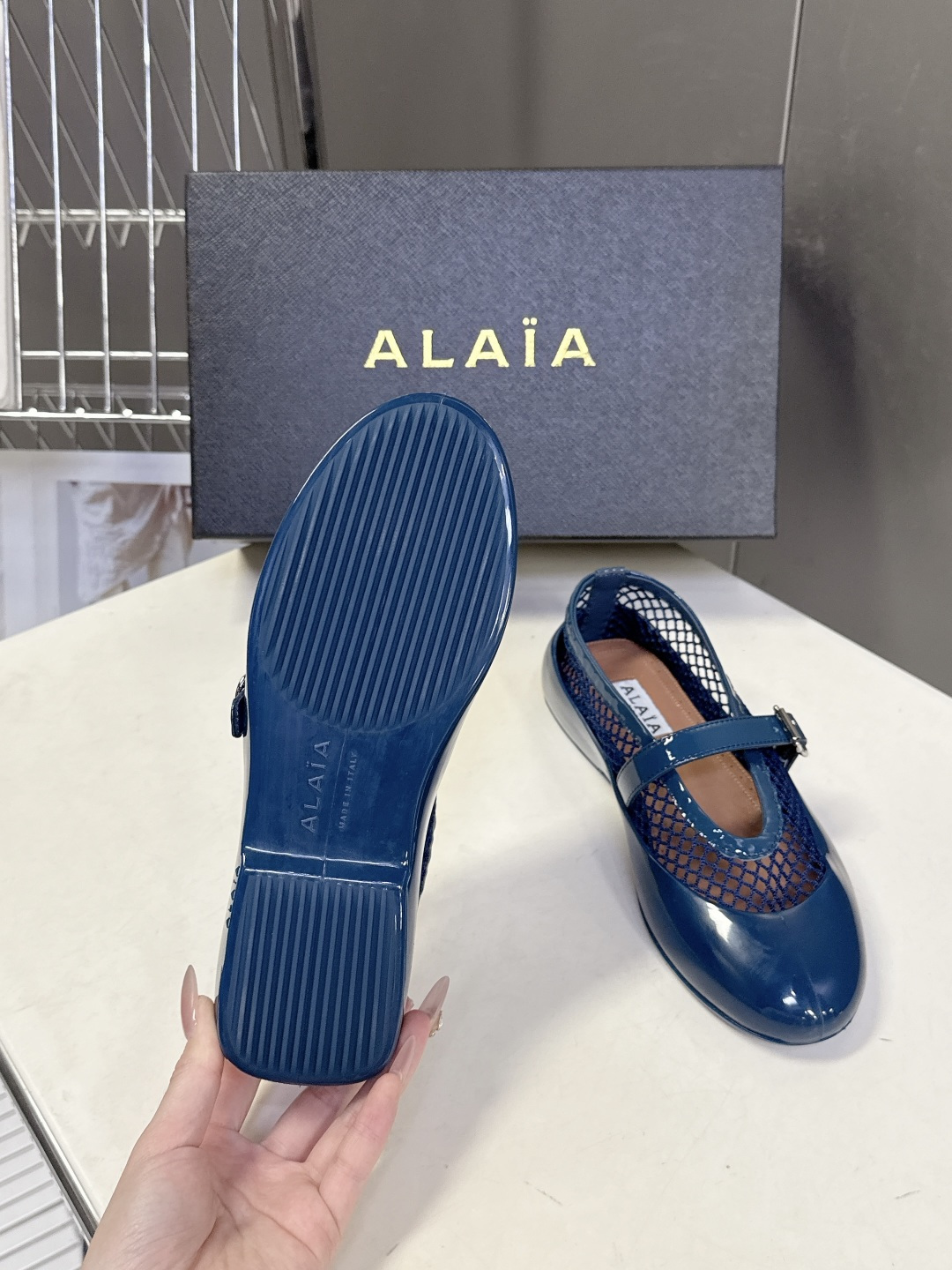ALAIA 阿莱亚2026春夏最新款鱼网包头凉鞋 芭蕾舞平底跳舞鞋ALAIA品牌源自其创始人，Azzed