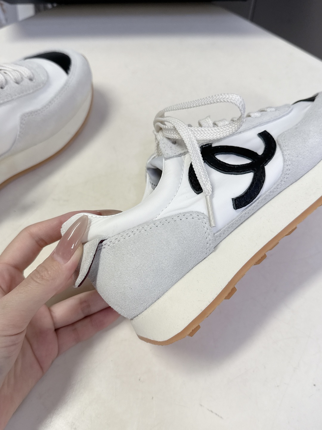 CHANEL香奈儿26P最新春夏款休闲鞋 运动鞋 超多明星时尚博主种草 专柜断货王 一鞋难求 这季新款简