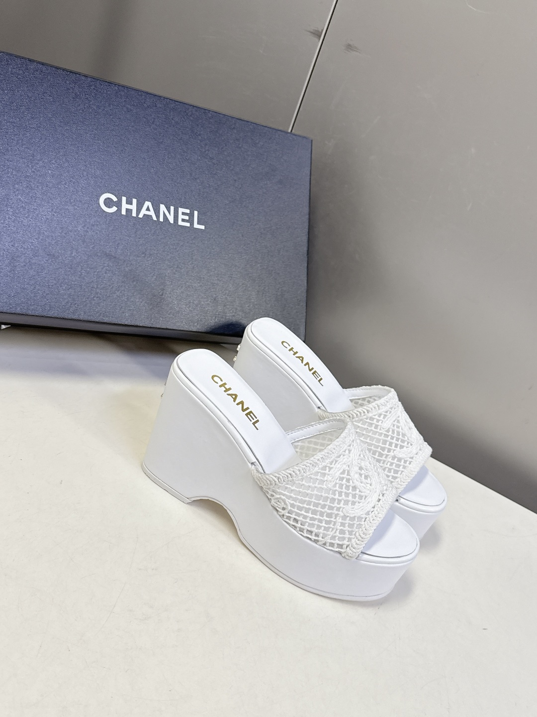 CHANEL香奈儿春夏最新走秀款厚底凉鞋小红书力推款 超多明星网红种草 怎么搭配都好看 时髦精必备 香奈