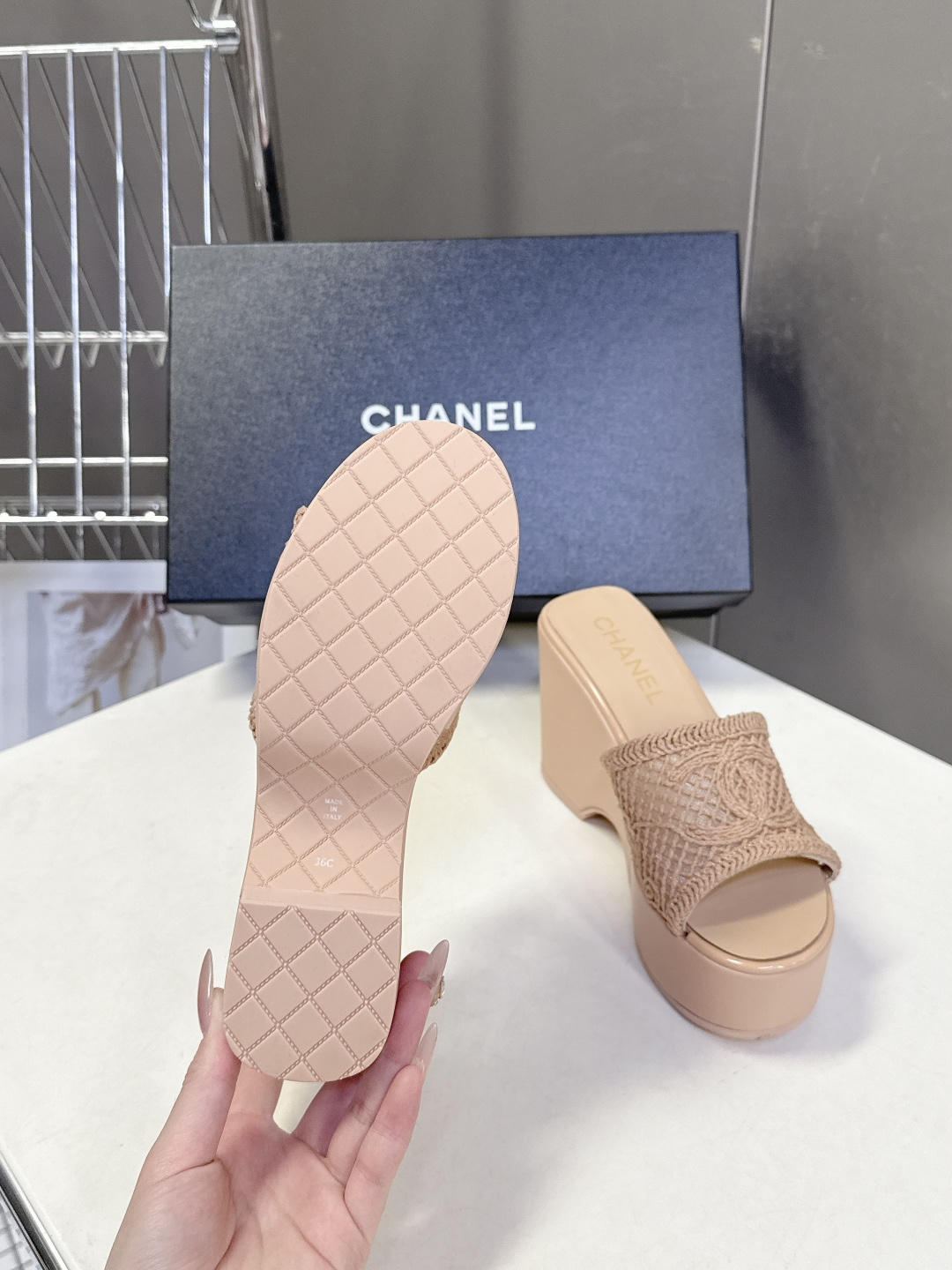 CHANEL香奈儿春夏最新走秀款厚底凉鞋小红书力推款 超多明星网红种草 怎么搭配都好看 时髦精必备 香奈