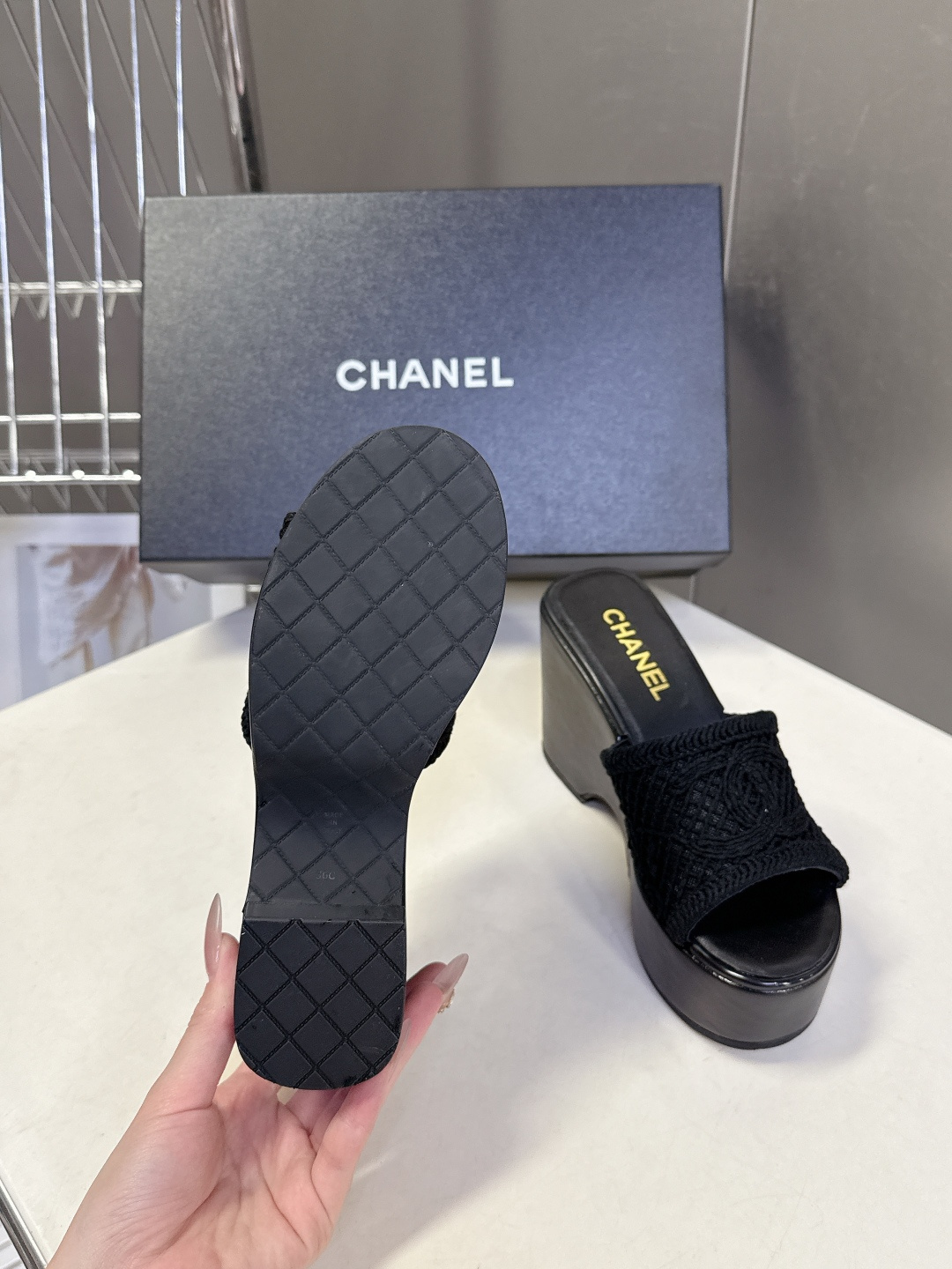 CHANEL香奈儿春夏最新走秀款厚底凉鞋小红书力推款 超多明星网红种草 怎么搭配都好看 时髦精必备 香奈