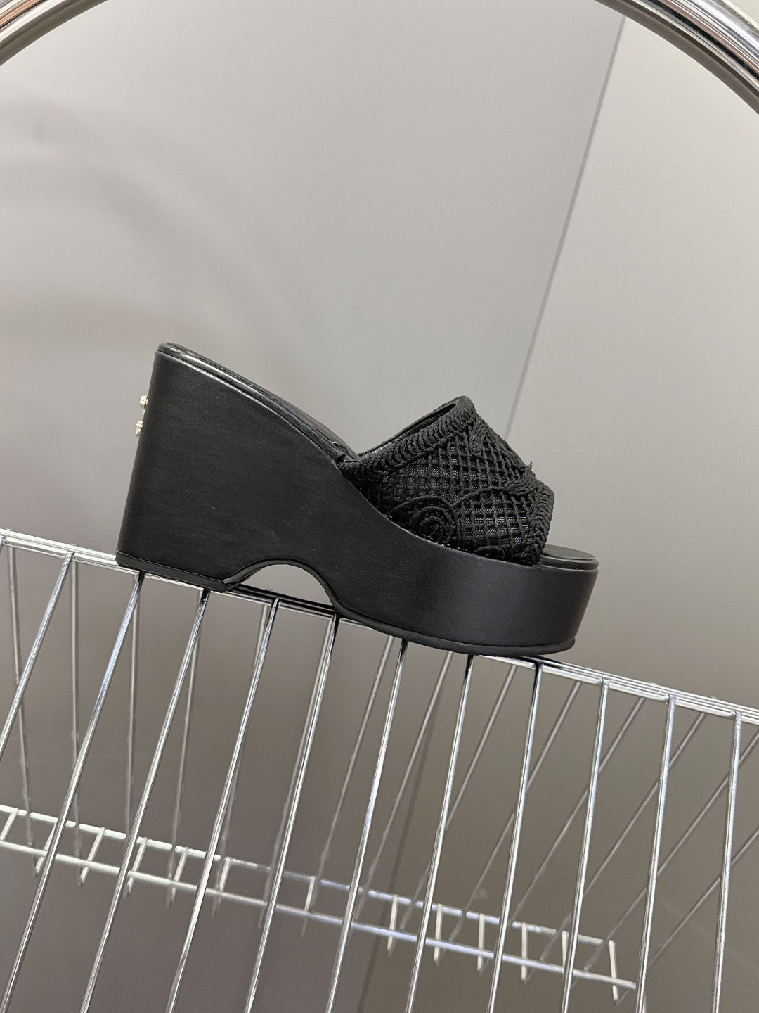 CHANEL香奈儿春夏最新走秀款厚底凉鞋小红书力推款 超多明星网红种草 怎么搭配都好看 时髦精必备 香奈