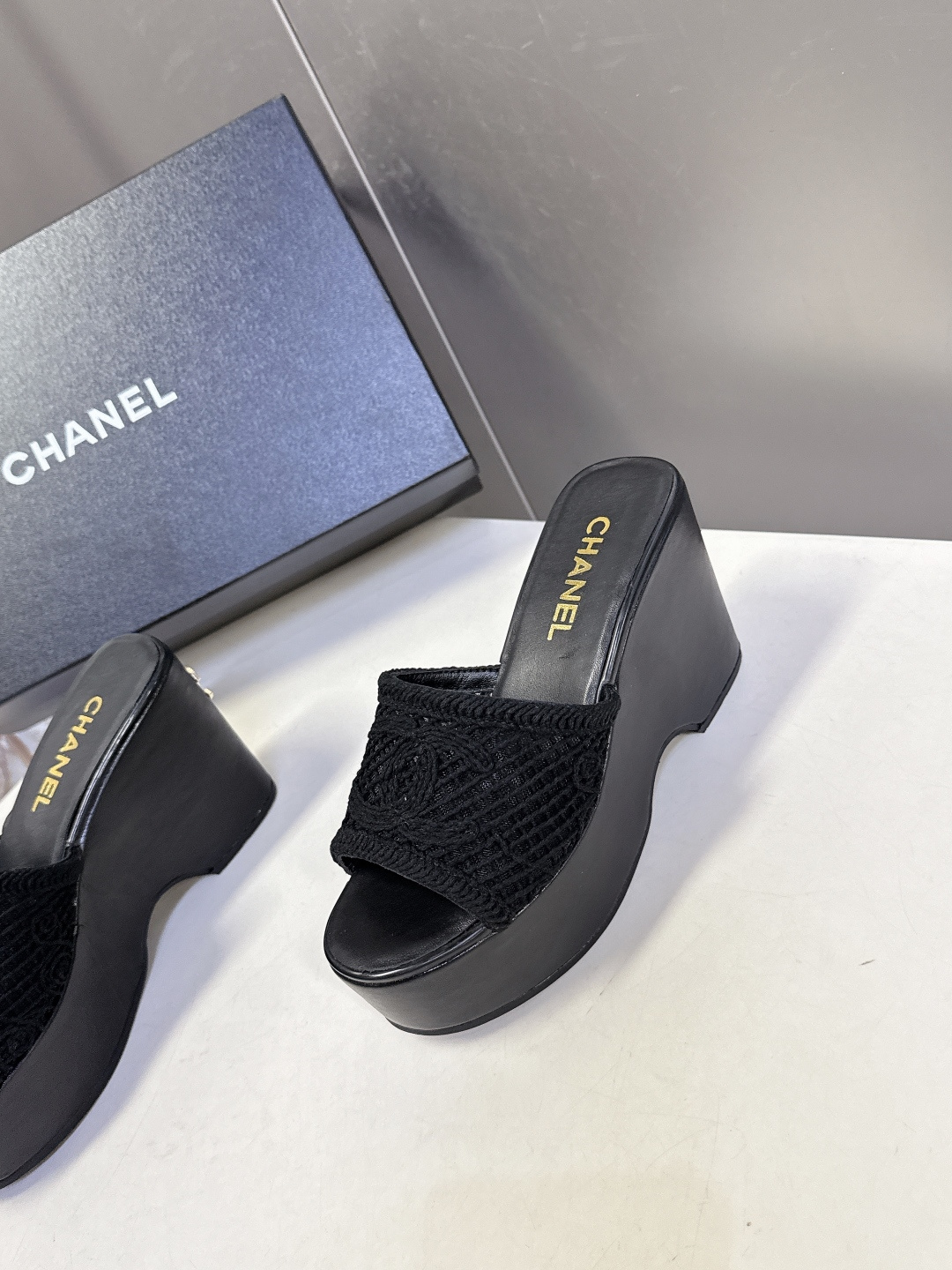 CHANEL香奈儿春夏最新走秀款厚底凉鞋小红书力推款 超多明星网红种草 怎么搭配都好看 时髦精必备 香奈