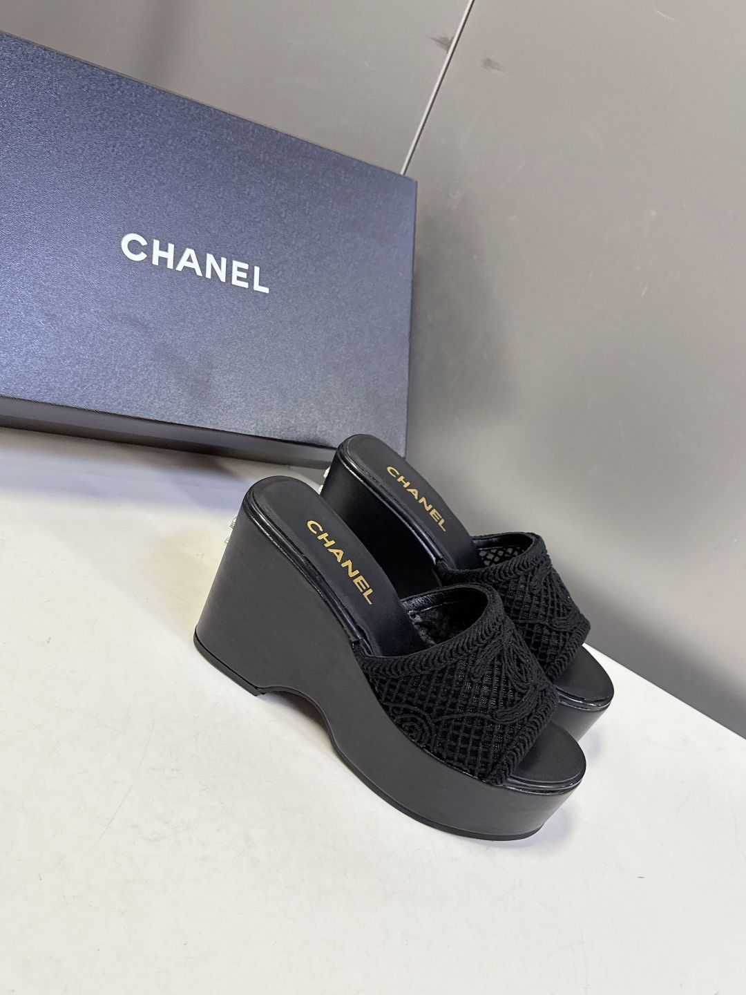 CHANEL香奈儿春夏最新走秀款厚底凉鞋小红书力推款 超多明星网红种草 怎么搭配都好看 时髦精必备 香奈