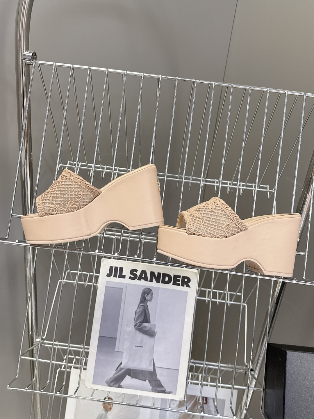 CHANEL香奈儿春夏最新走秀款厚底凉鞋小红书力推款 超多明星网红种草 怎么搭配都好看 时髦精必备 香奈