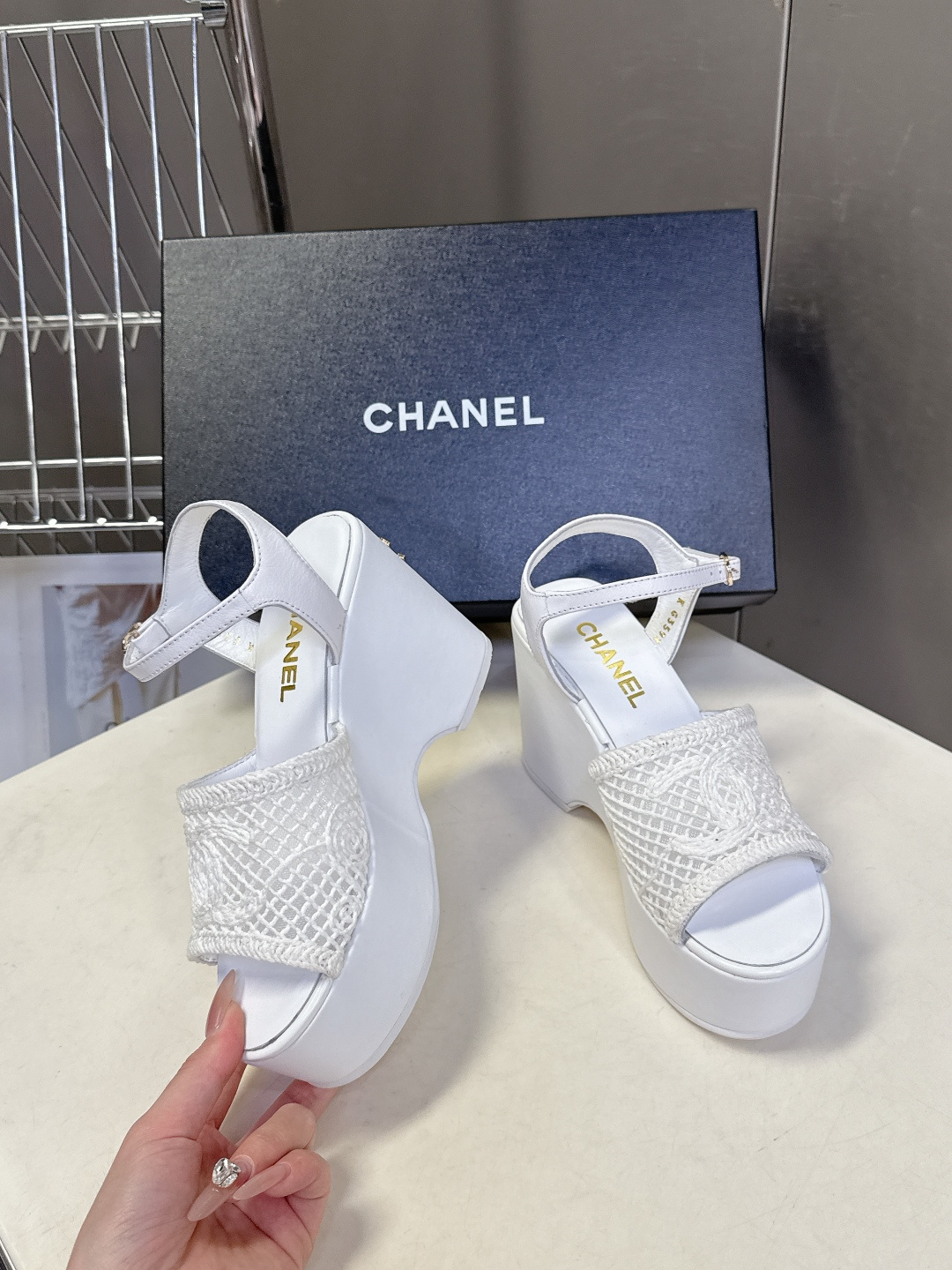 CHANEL香奈儿春夏最新走秀款厚底凉鞋小红书力推款 超多明星网红种草 怎么搭配都好看 时髦精必备 香奈