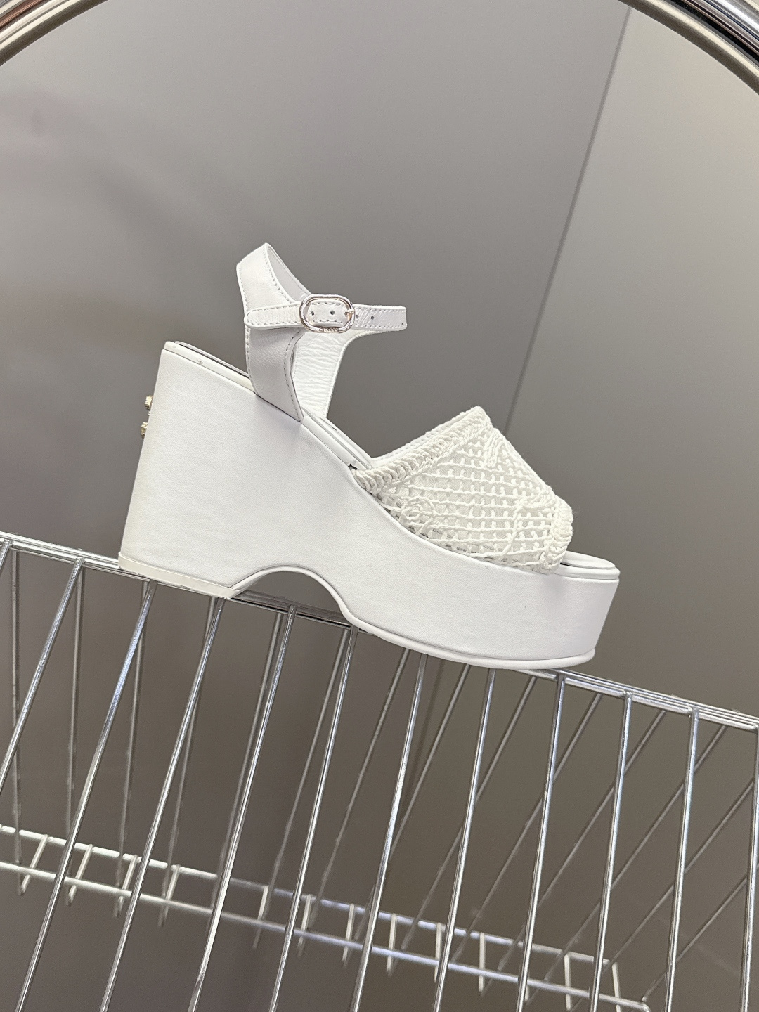 CHANEL香奈儿春夏最新走秀款厚底凉鞋小红书力推款 超多明星网红种草 怎么搭配都好看 时髦精必备 香奈