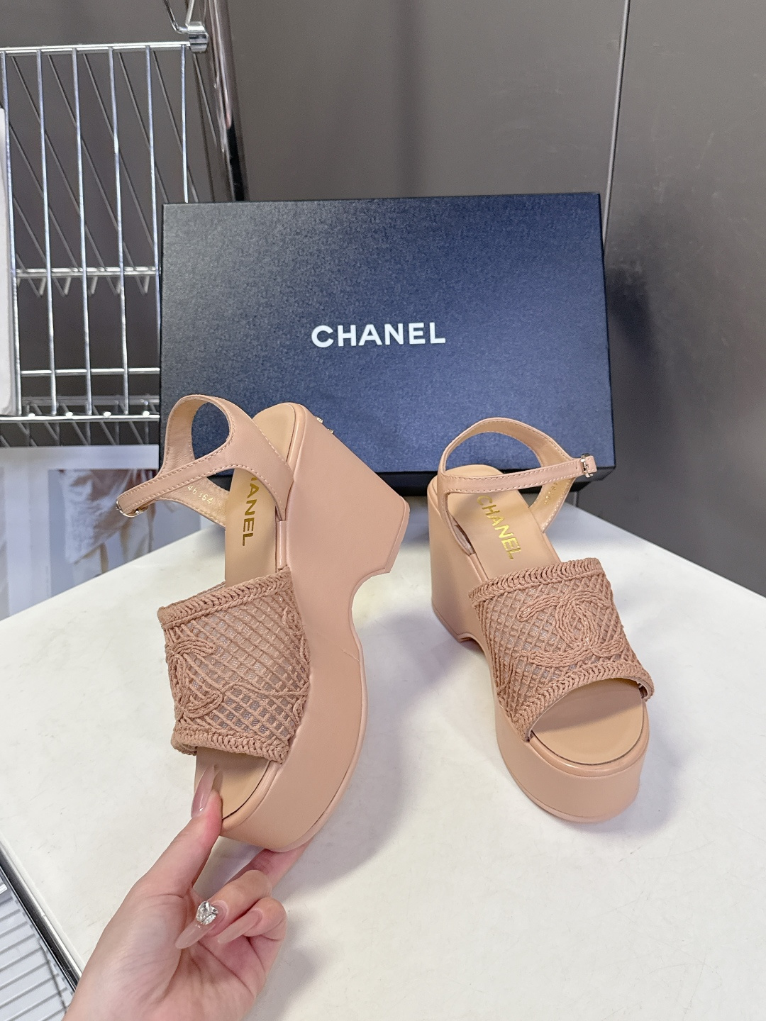 CHANEL香奈儿春夏最新走秀款厚底凉鞋小红书力推款 超多明星网红种草 怎么搭配都好看 时髦精必备 香奈