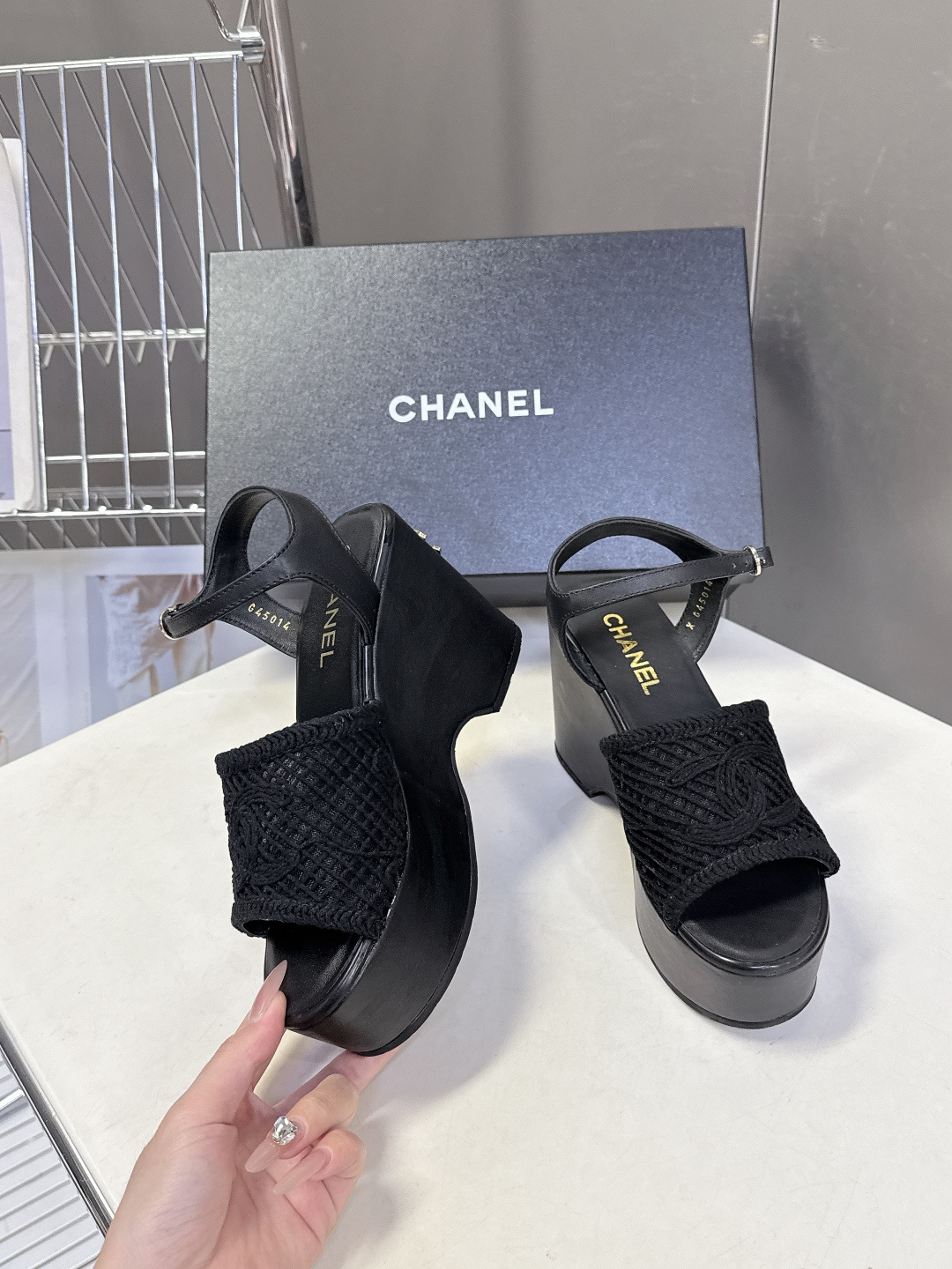 CHANEL香奈儿春夏最新走秀款厚底凉鞋小红书力推款 超多明星网红种草 怎么搭配都好看 时髦精必备 香奈