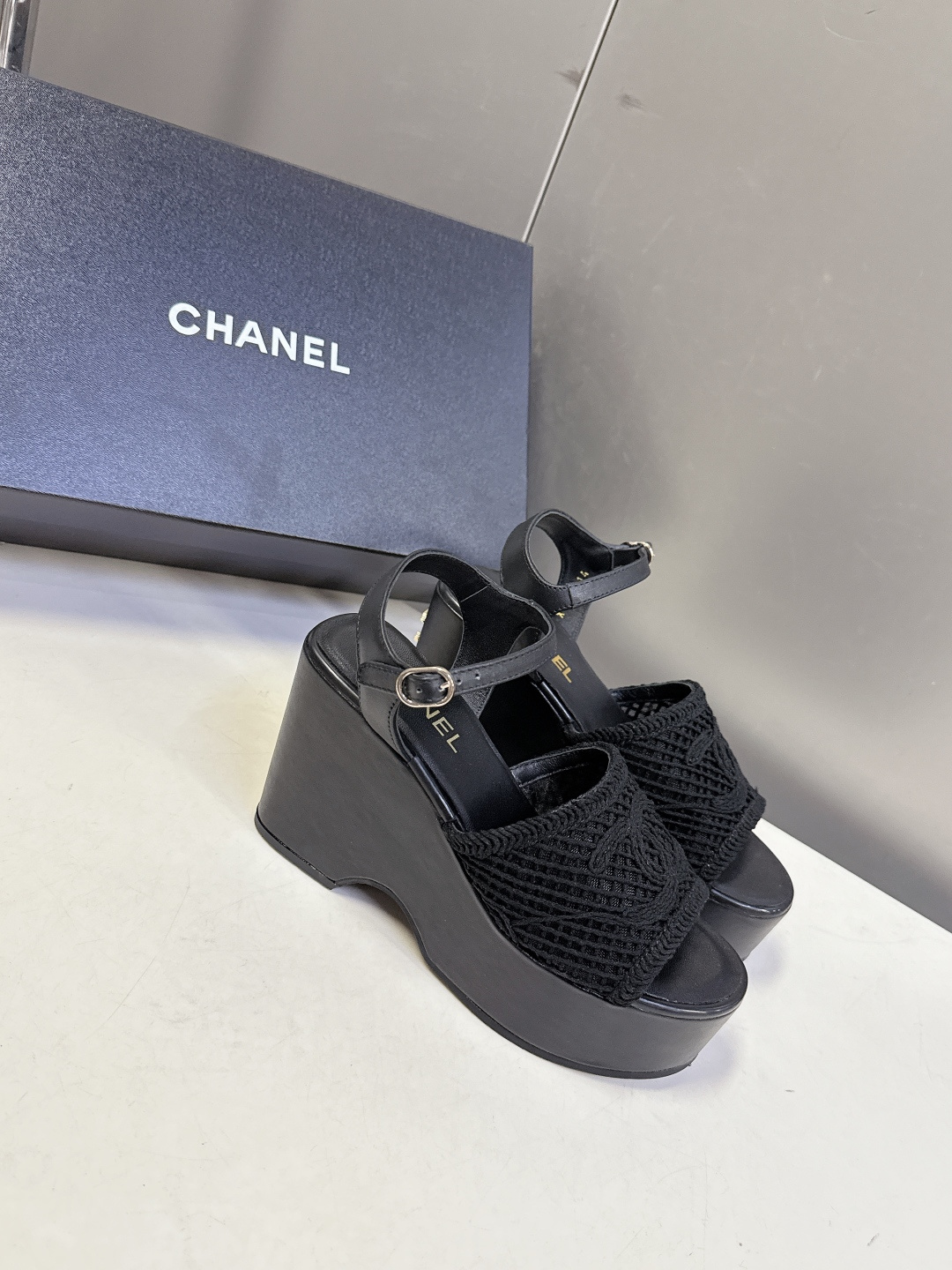 CHANEL香奈儿春夏最新走秀款厚底凉鞋小红书力推款 超多明星网红种草 怎么搭配都好看 时髦精必备 香奈