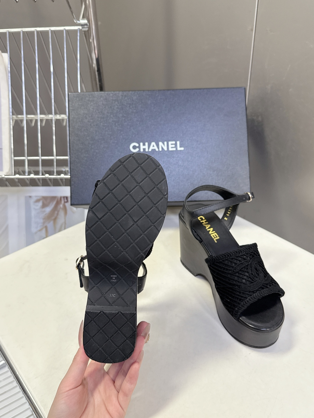 CHANEL香奈儿春夏最新走秀款厚底凉鞋小红书力推款 超多明星网红种草 怎么搭配都好看 时髦精必备 香奈