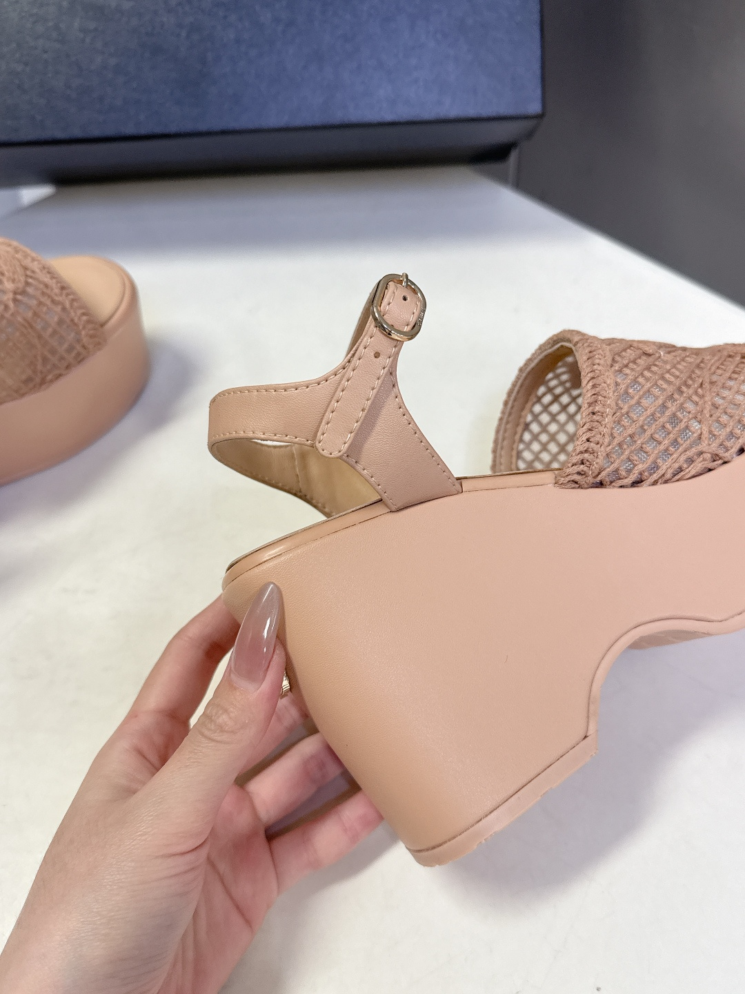 CHANEL香奈儿春夏最新走秀款厚底凉鞋小红书力推款 超多明星网红种草 怎么搭配都好看 时髦精必备 香奈