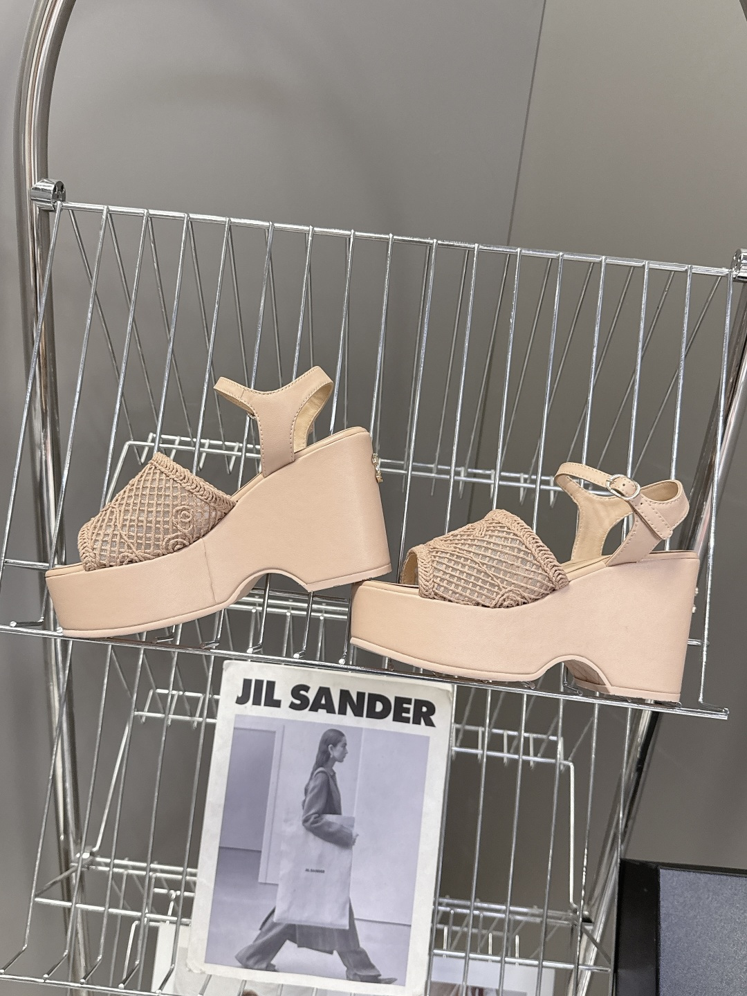 CHANEL香奈儿春夏最新走秀款厚底凉鞋小红书力推款 超多明星网红种草 怎么搭配都好看 时髦精必备 香奈