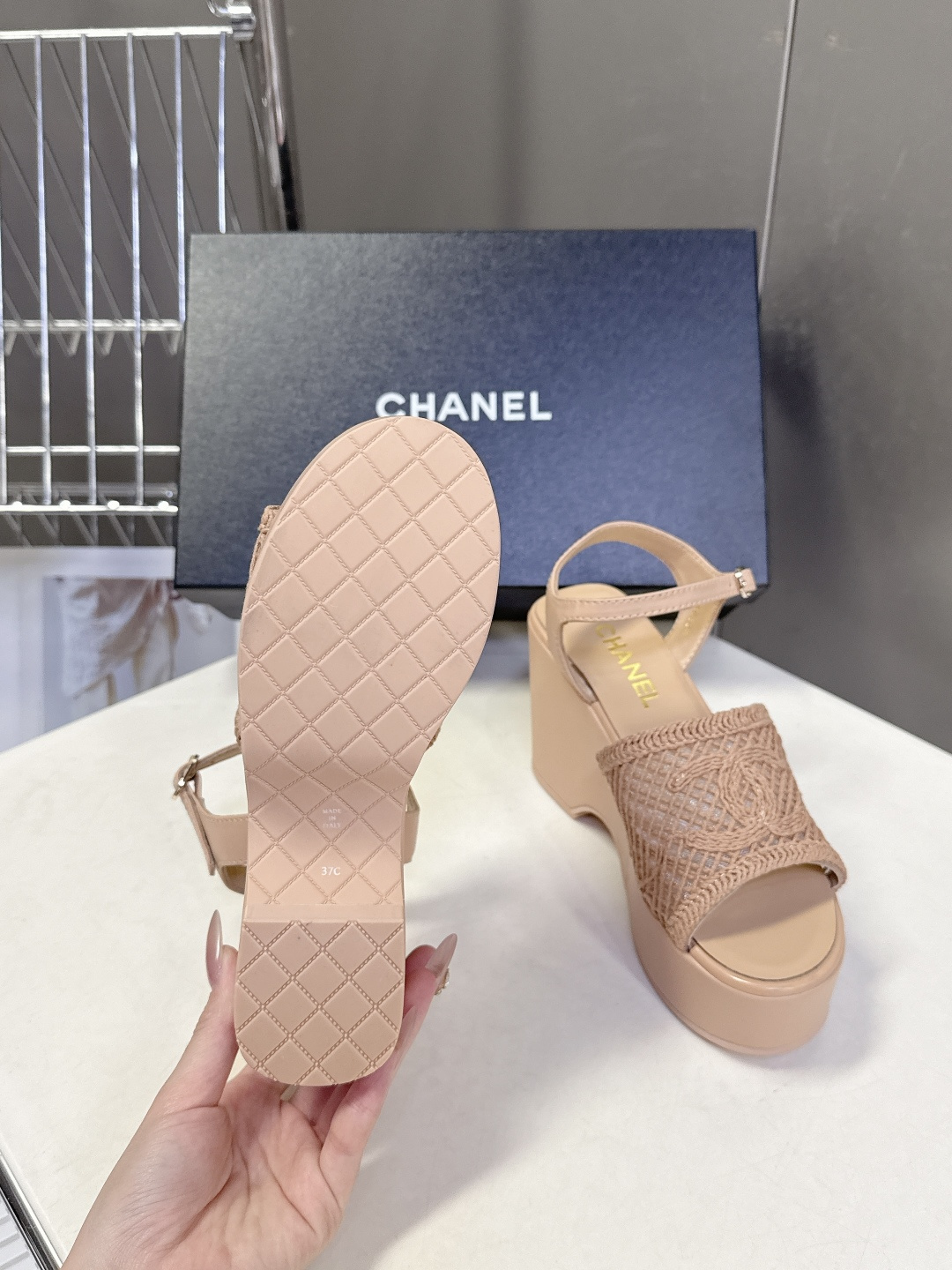 CHANEL香奈儿春夏最新走秀款厚底凉鞋小红书力推款 超多明星网红种草 怎么搭配都好看 时髦精必备 香奈