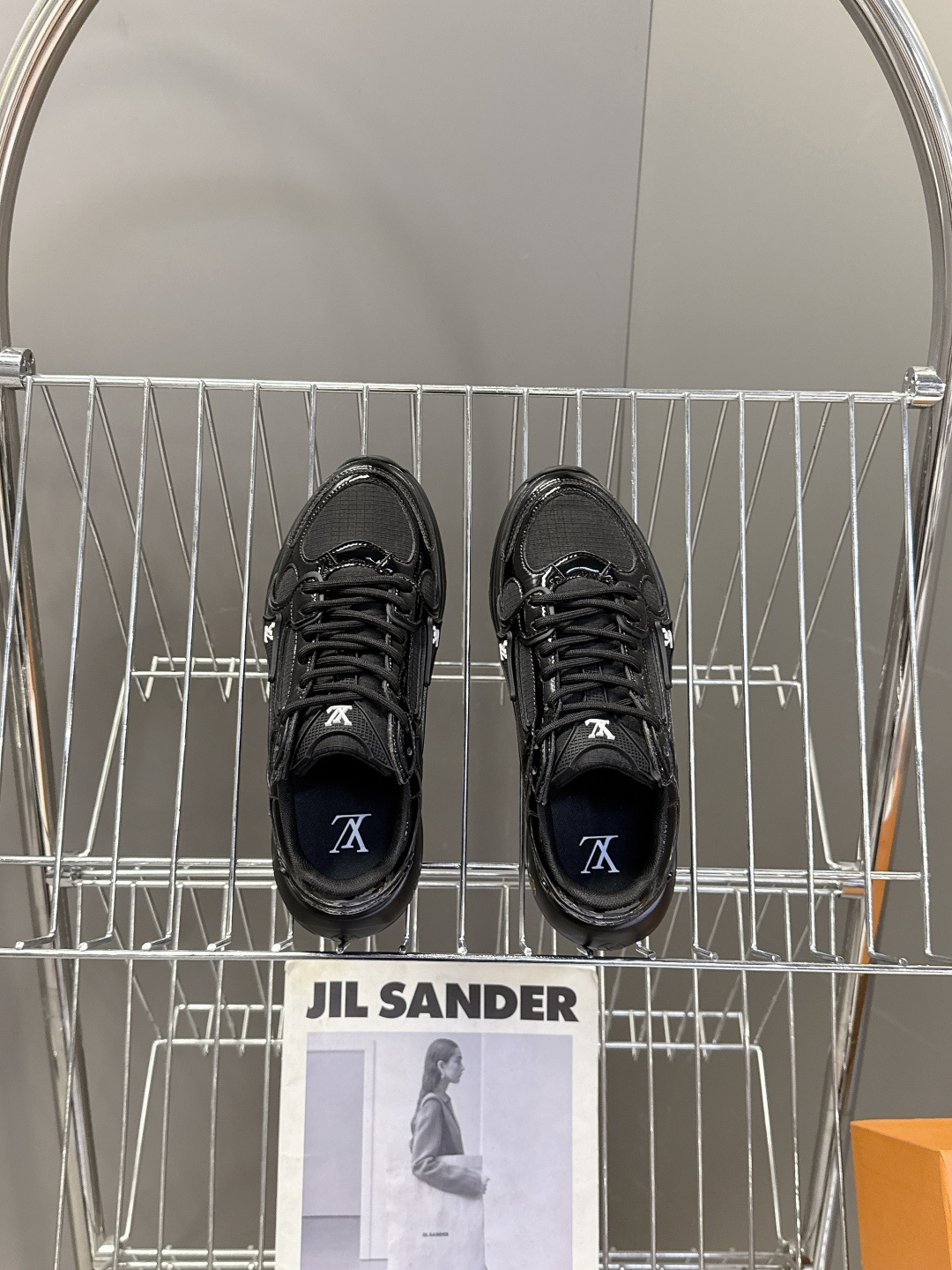 男装➕10 LV 路易威登OLYMPIA情侣款运动鞋 太古汇RMB9200购入两双开发 复刻 所有细节对