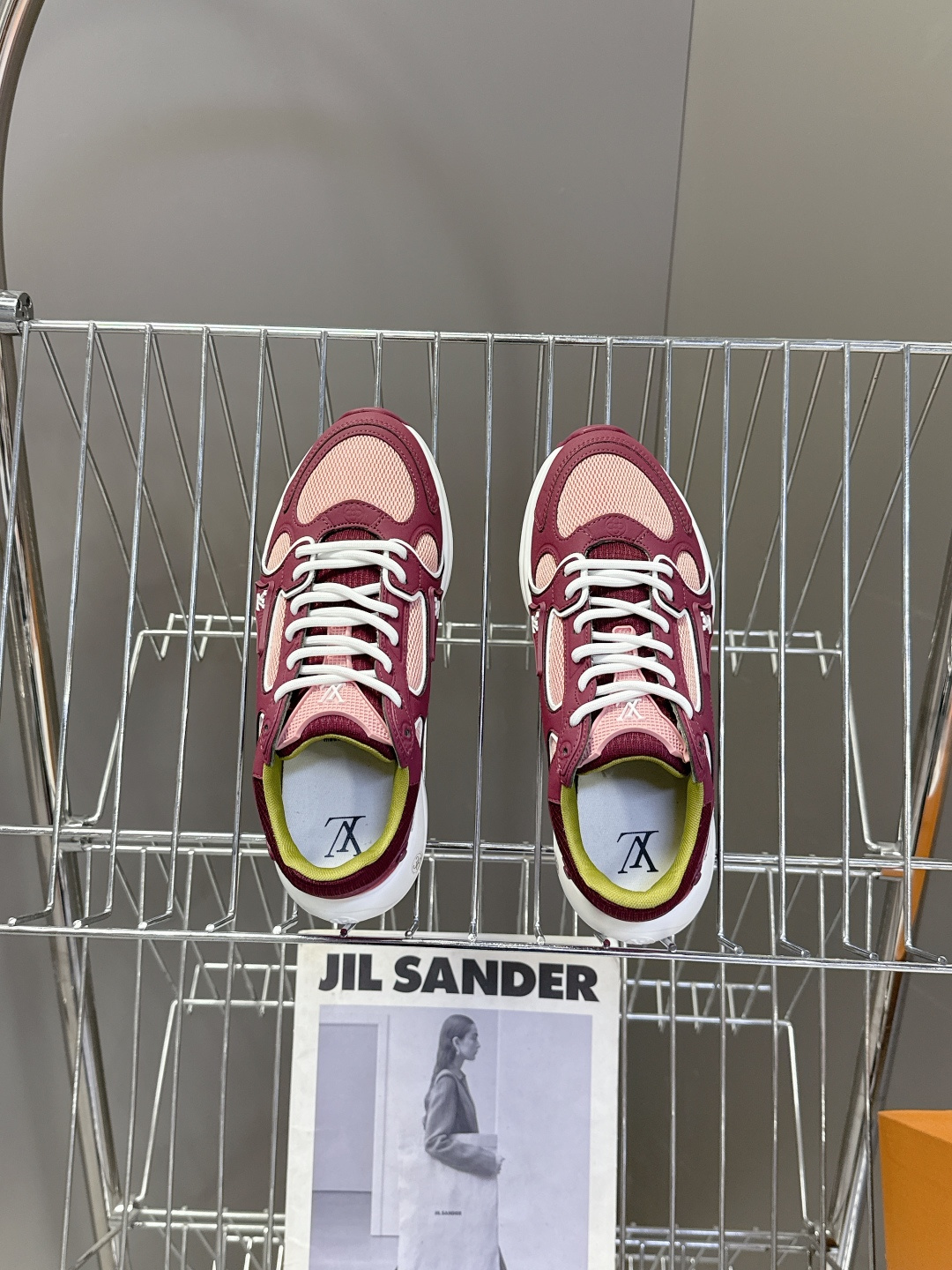 男装➕10 LV 路易威登OLYMPIA情侣款运动鞋 太古汇RMB9200购入两双开发 复刻 所有细节对