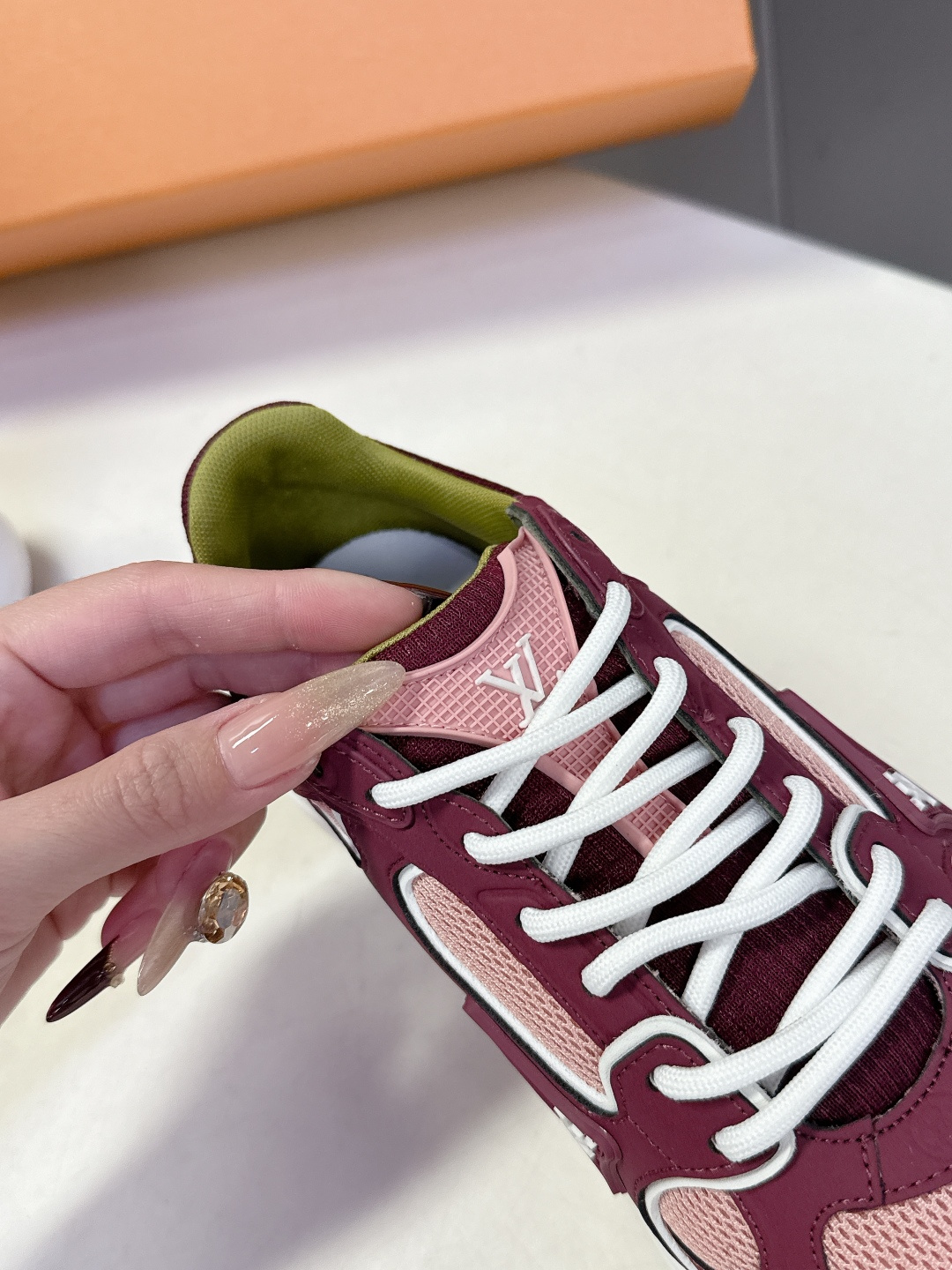 男装➕10 LV 路易威登OLYMPIA情侣款运动鞋 太古汇RMB9200购入两双开发 复刻 所有细节对