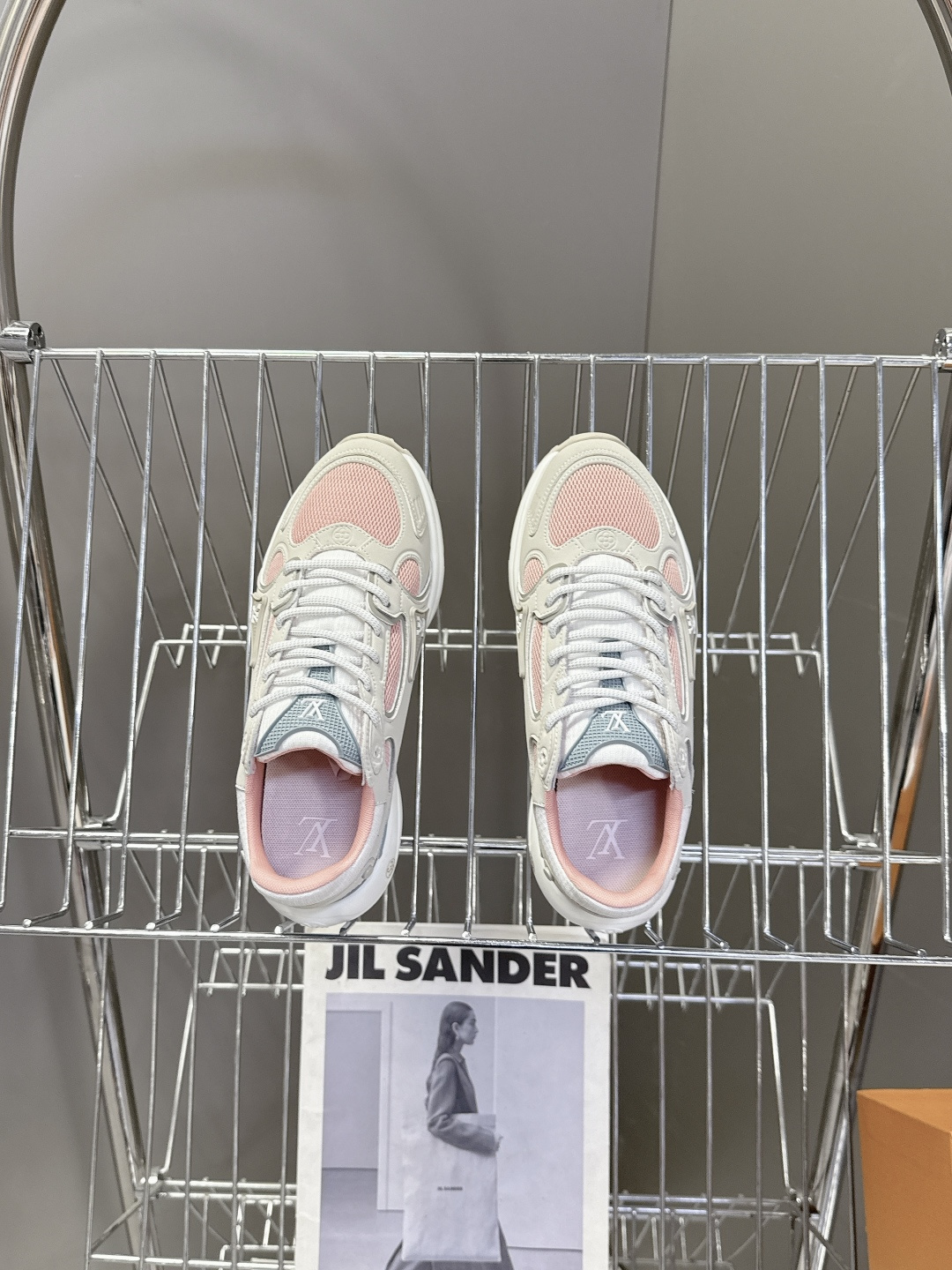 男装➕10 LV 路易威登OLYMPIA情侣款运动鞋 太古汇RMB9200购入两双开发 复刻 所有细节对