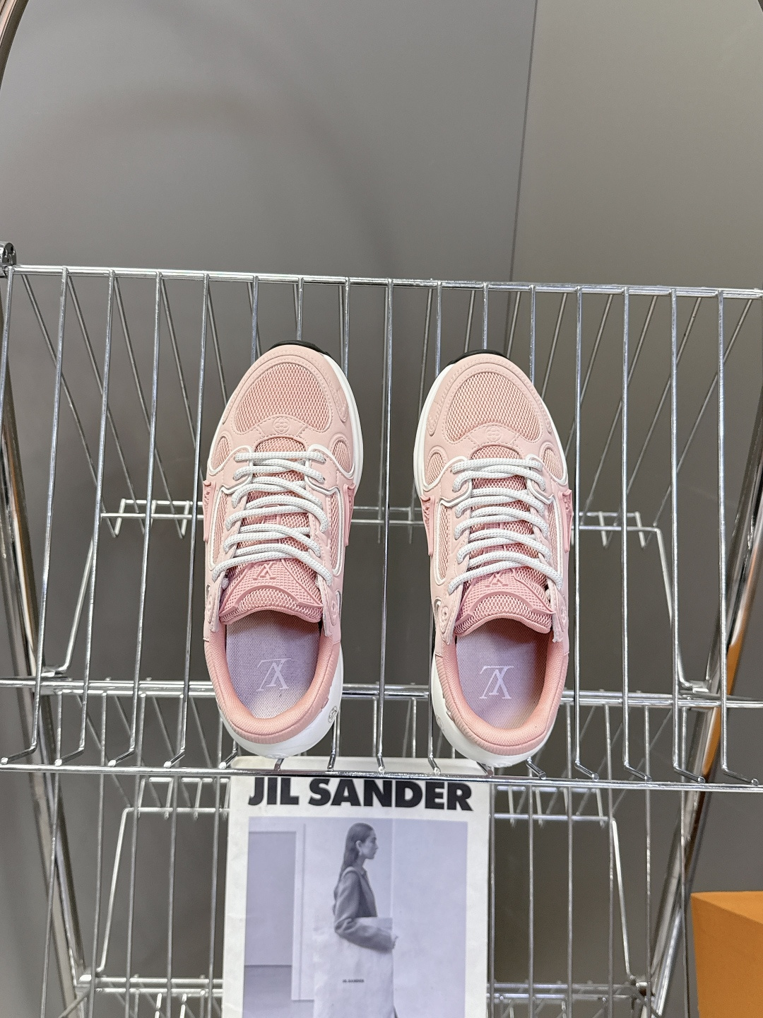 男装➕10 LV 路易威登OLYMPIA情侣款运动鞋 太古汇RMB9200购入两双开发 复刻 所有细节对