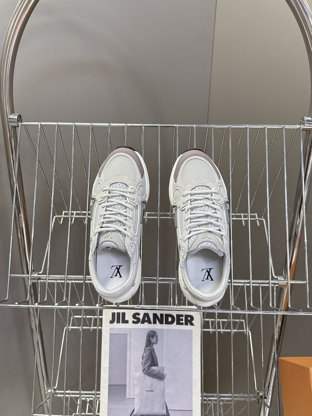 男装➕10 LV 路易威登OLYMPIA情侣款运动鞋 太古汇RMB9200购入两双开发 复刻 所有细节对