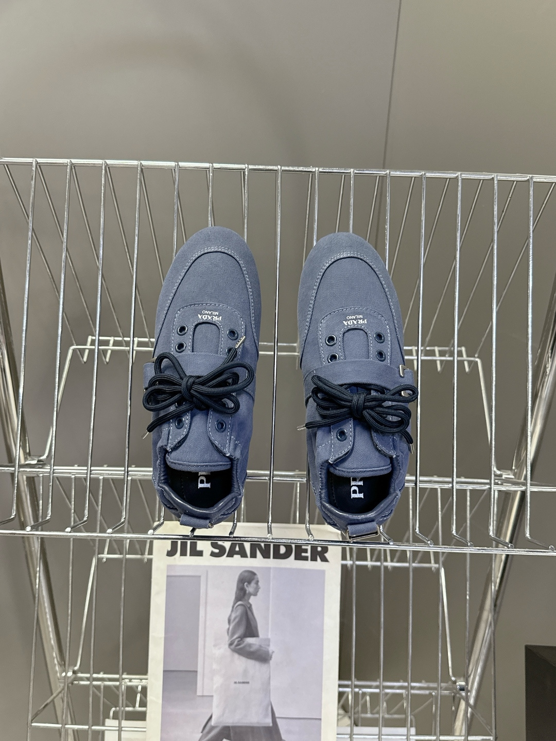 PRADA普拉达2026春夏最新走秀款复古休闲鞋 帆布鞋 超多明星时尚博主种草 走秀款 复古感时髦满满 