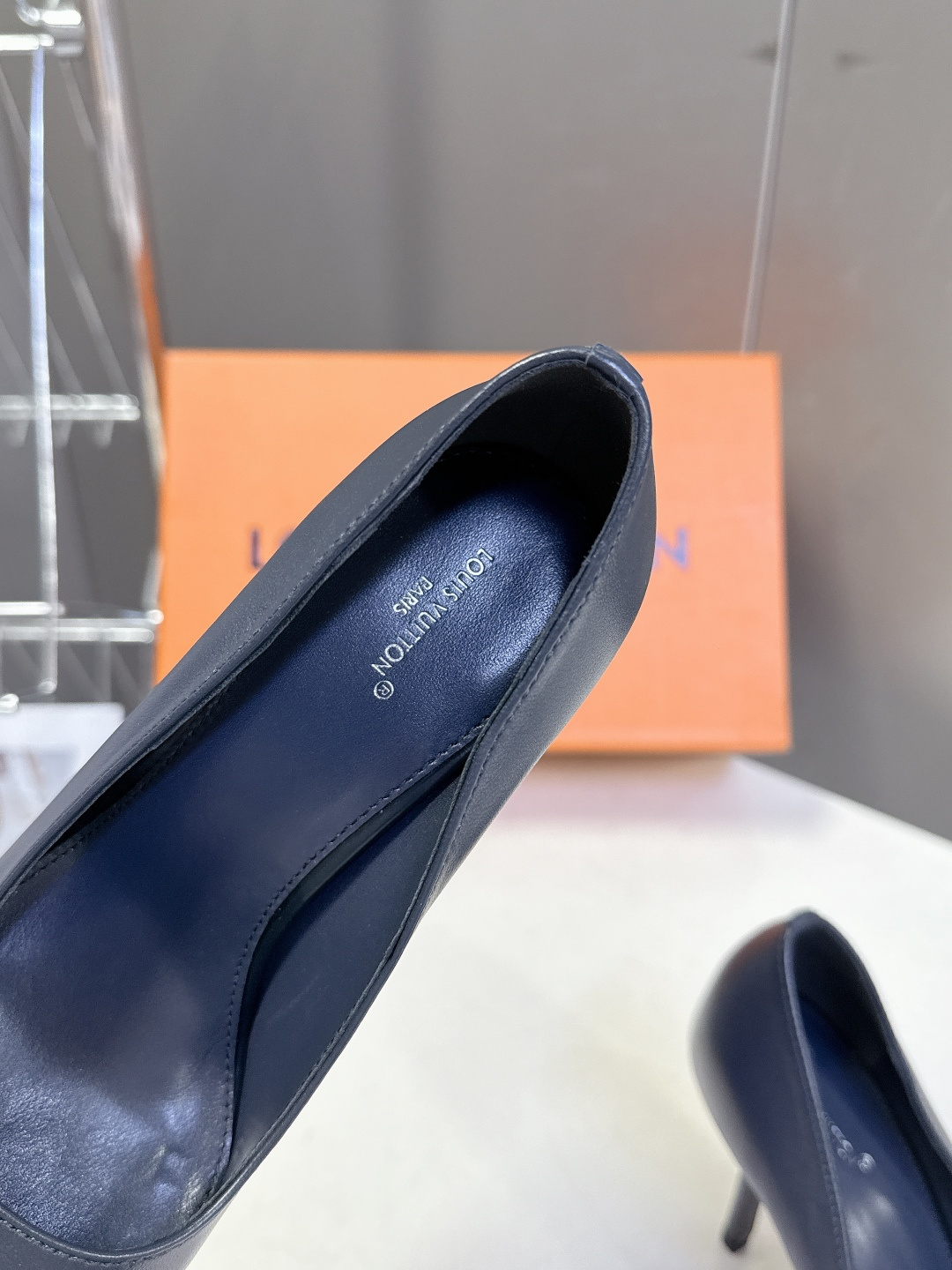 Louis Vuitton 路易威登春夏最新款时装鞋 春夏秀场出镜率最高的一款单品 超多名模上脚 简约大