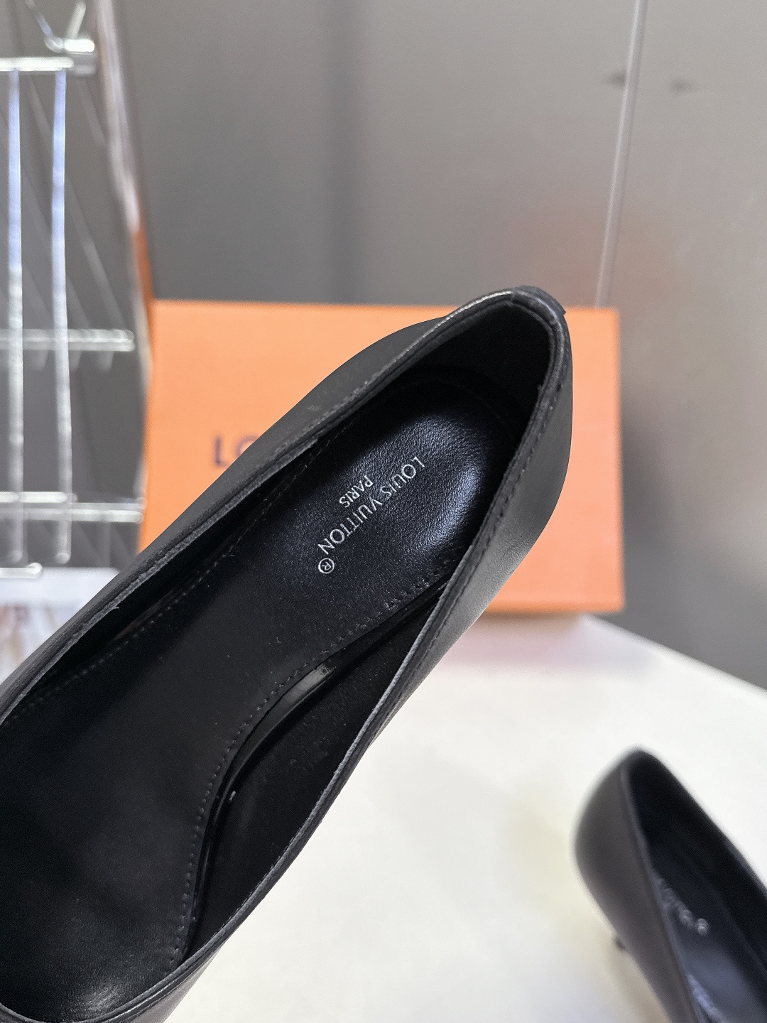 Louis Vuitton 路易威登春夏最新款时装鞋 春夏秀场出镜率最高的一款单品 超多名模上脚 简约大