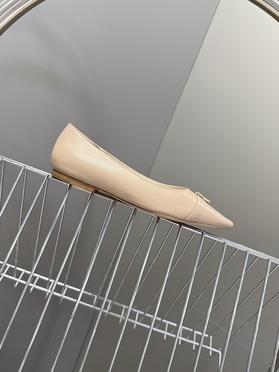 Louis Vuitton 路易威登春夏最新款时装鞋 春夏秀场出镜率最高的一款单品 超多名模上脚 简约大