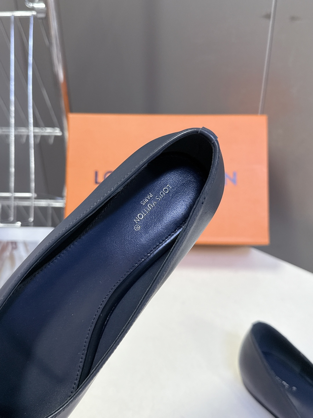 Louis Vuitton 路易威登春夏最新款时装鞋 春夏秀场出镜率最高的一款单品 超多名模上脚 简约大