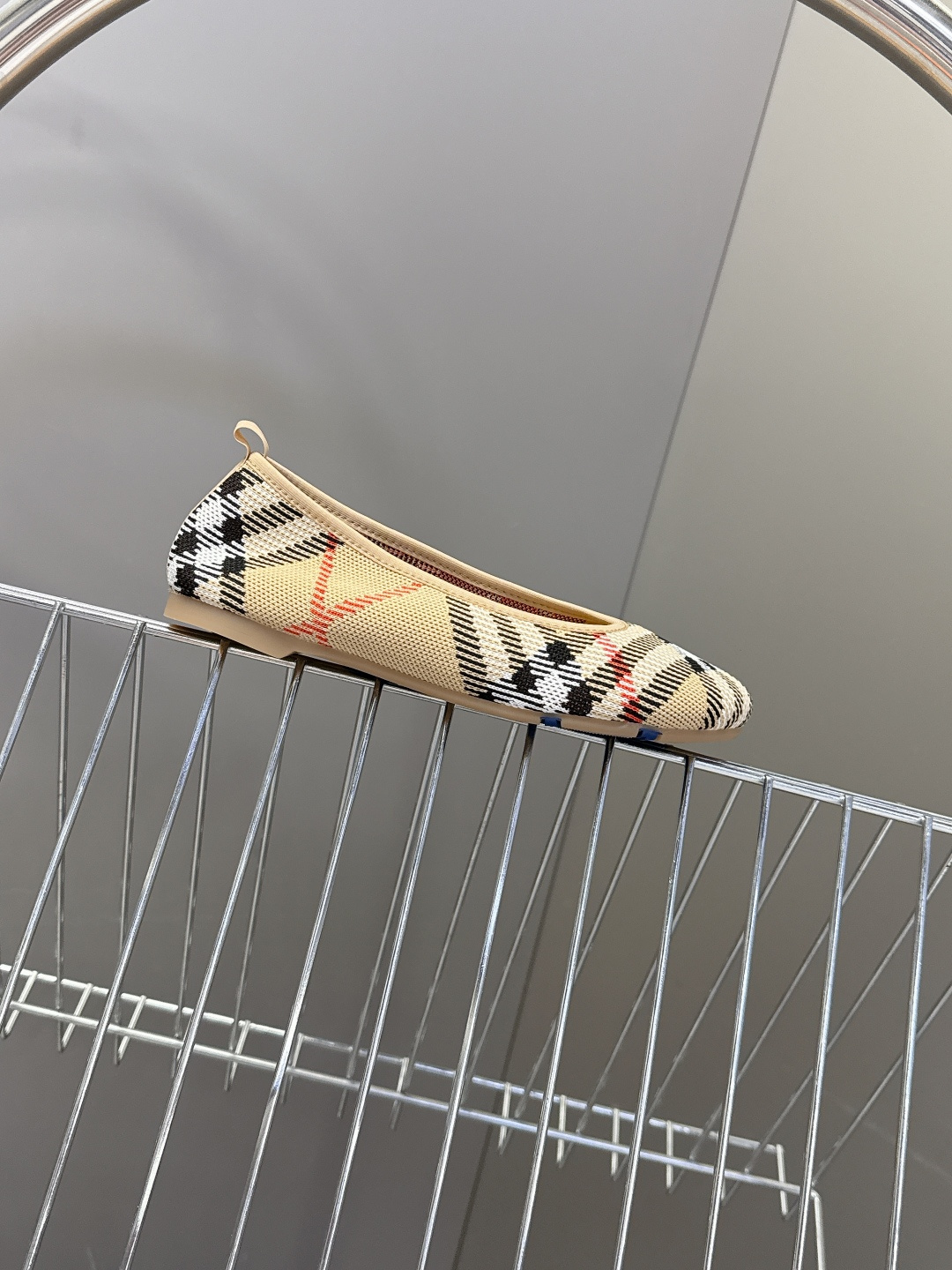 巴宝莉Burberry2026春夏最新款玛丽珍鞋超多明星时尚博主种草 细节满满的都是品牌元素 品牌价值拉