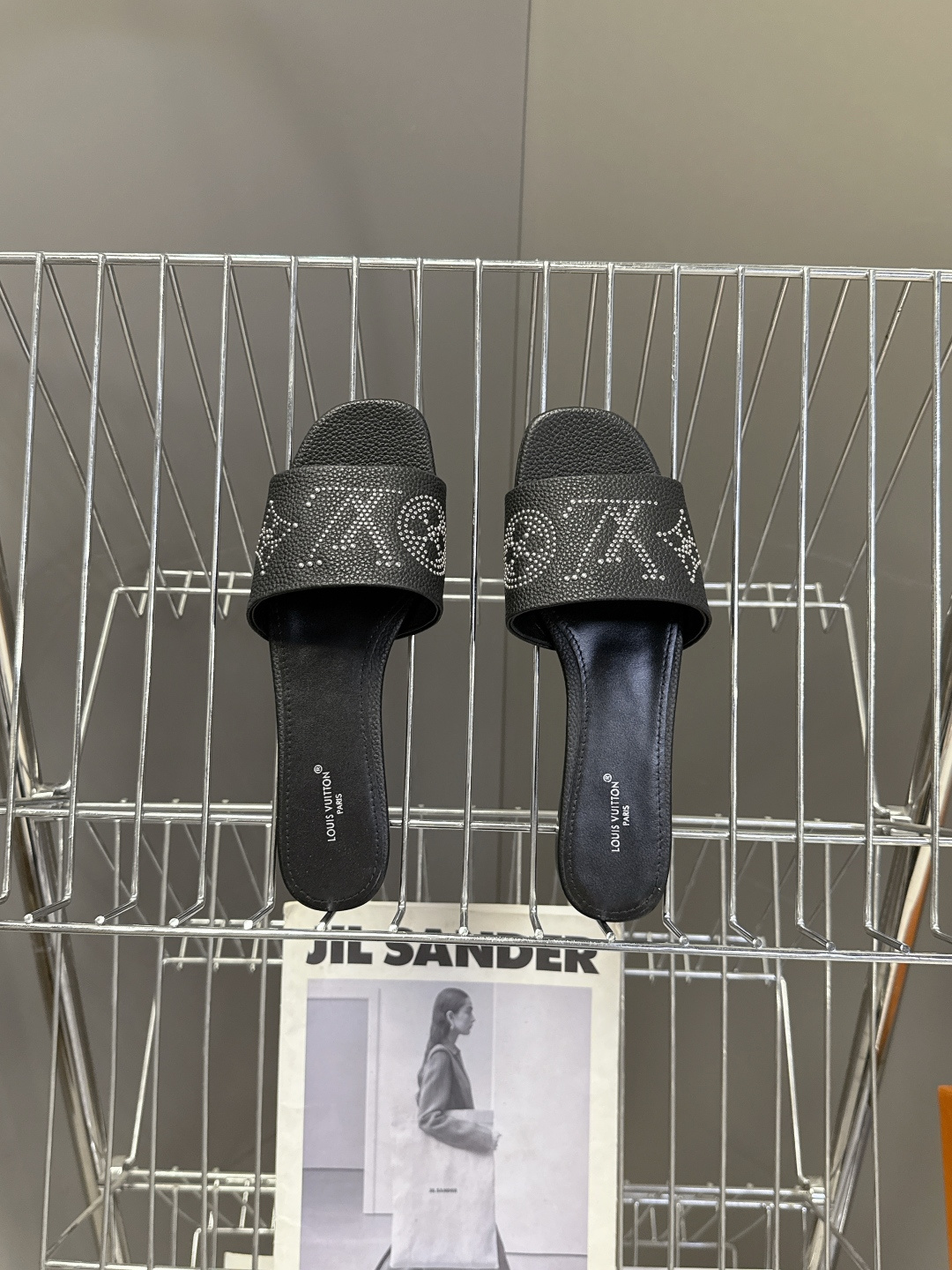 Louis Vuitton 路易威登春夏最新款时装鞋 春夏秀场出镜率最高的一款单品 超多名模上脚 简约大