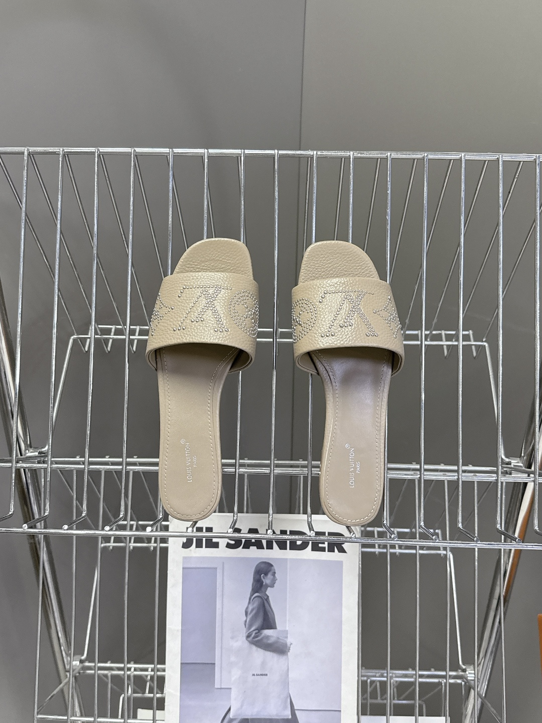 Louis Vuitton 路易威登春夏最新款时装鞋 春夏秀场出镜率最高的一款单品 超多名模上脚 简约大