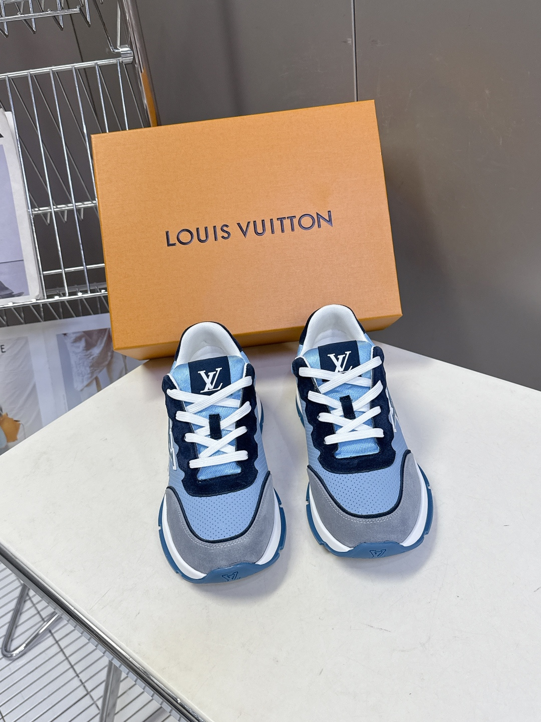 LOUIS VUITTON路易威登春夏最新款运动鞋 原版一致专柜主打最新款休闲鞋 硬货上新 代购级别！高