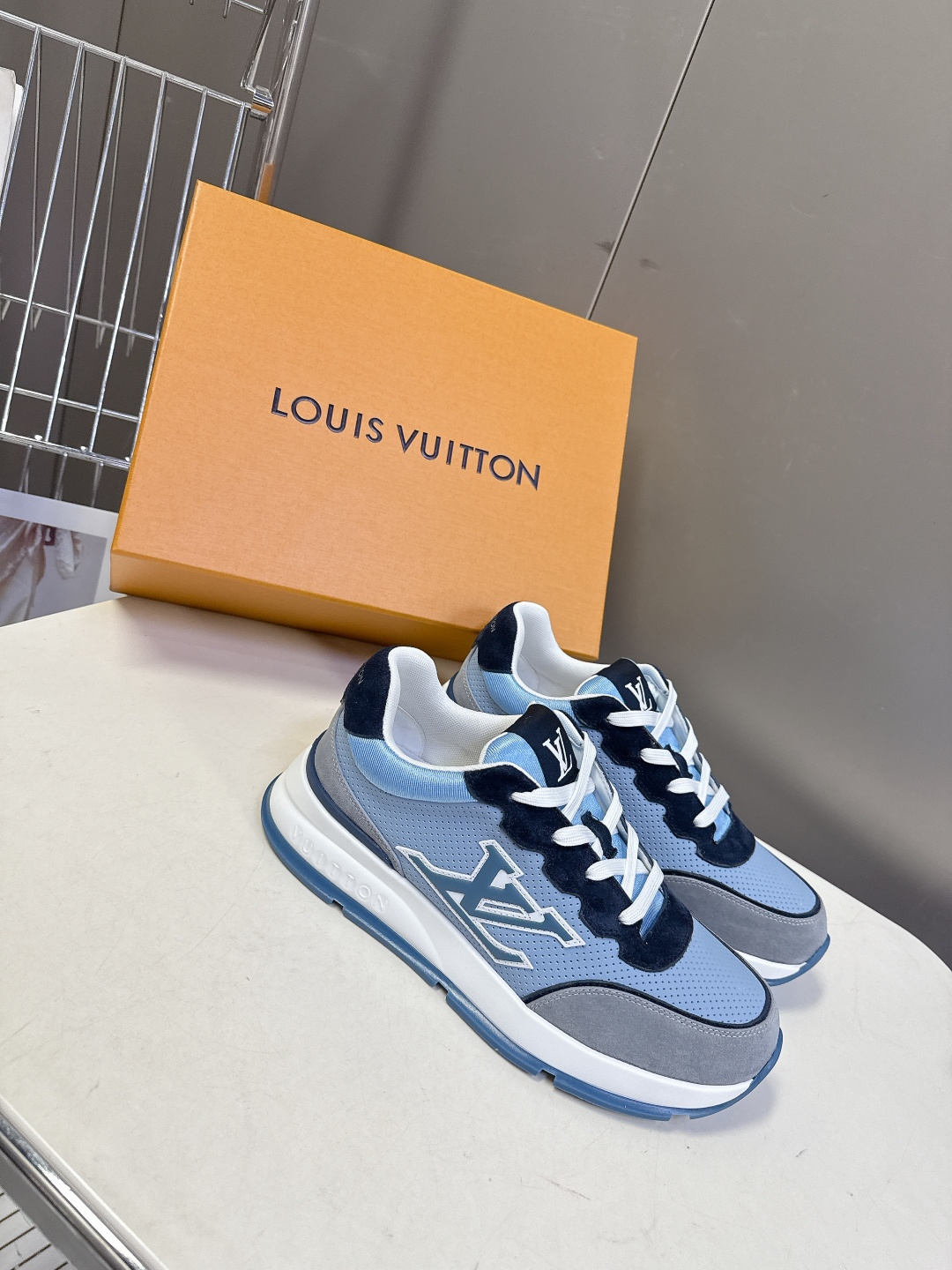 LOUIS VUITTON路易威登春夏最新款运动鞋 原版一致专柜主打最新款休闲鞋 硬货上新 代购级别！高