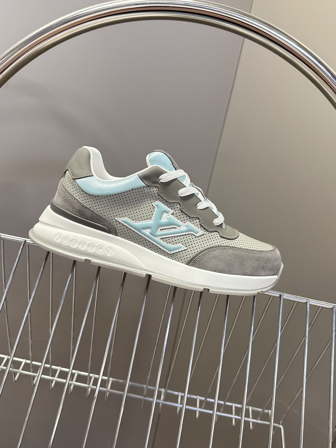 LOUIS VUITTON路易威登春夏最新款运动鞋 原版一致专柜主打最新款休闲鞋 硬货上新 代购级别！高