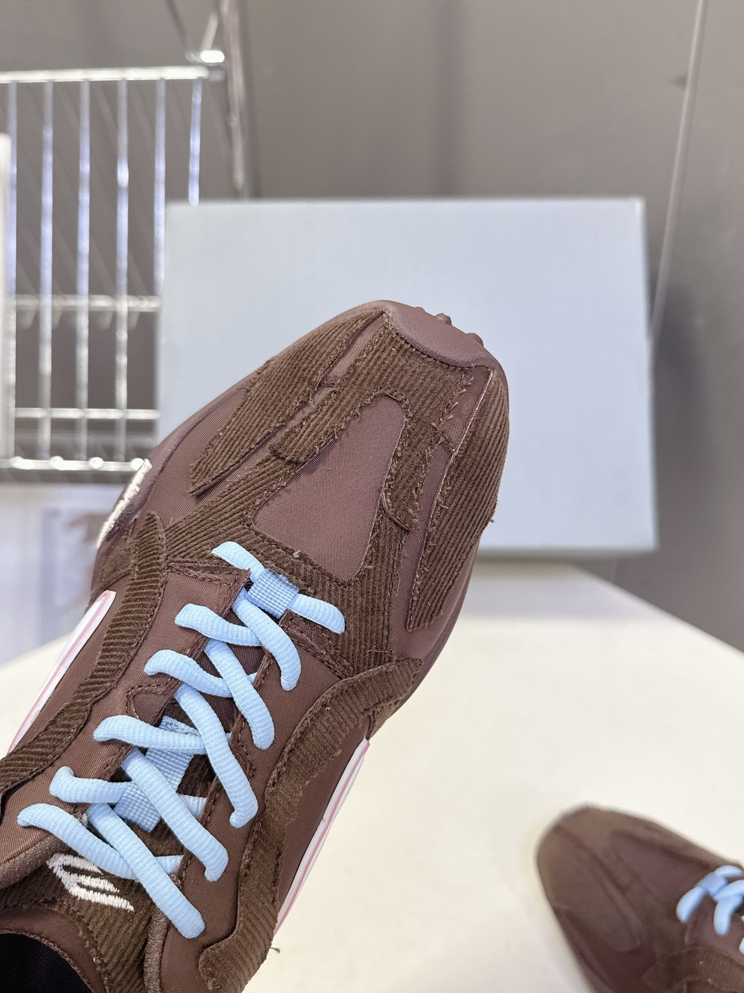 BALENCIAGA巴黎世家2026春夏最新款 Monday Ultra 复古系带 休闲鞋 巴黎又一火爆