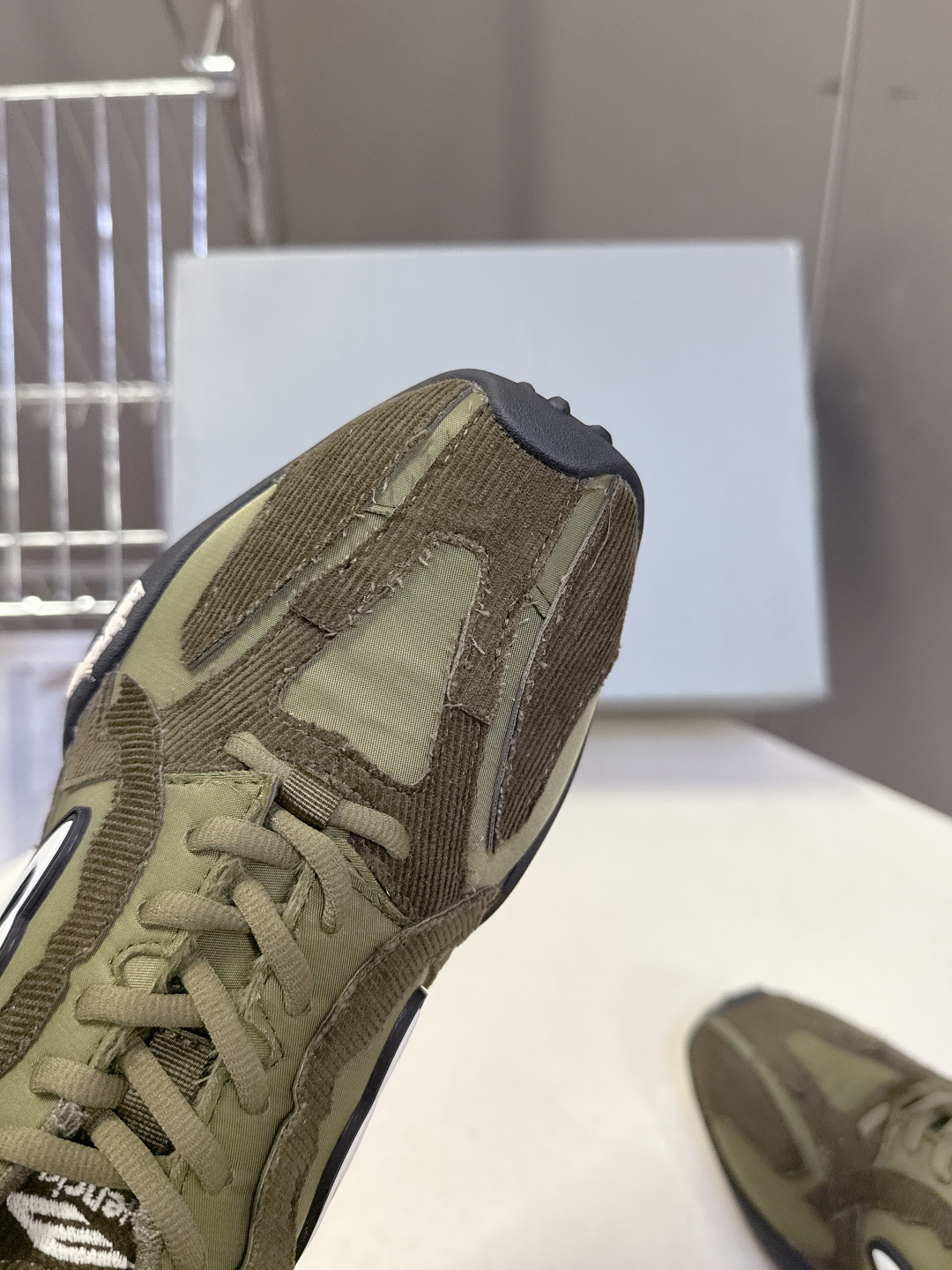 BALENCIAGA巴黎世家2026春夏最新款 Monday Ultra 复古系带 休闲鞋 巴黎又一火爆