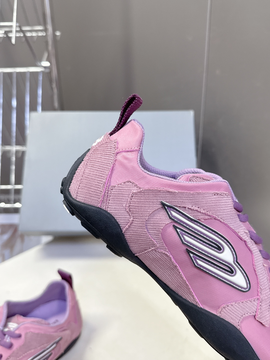 BALENCIAGA巴黎世家2026春夏最新款 Monday Ultra 复古系带 休闲鞋 巴黎又一火爆